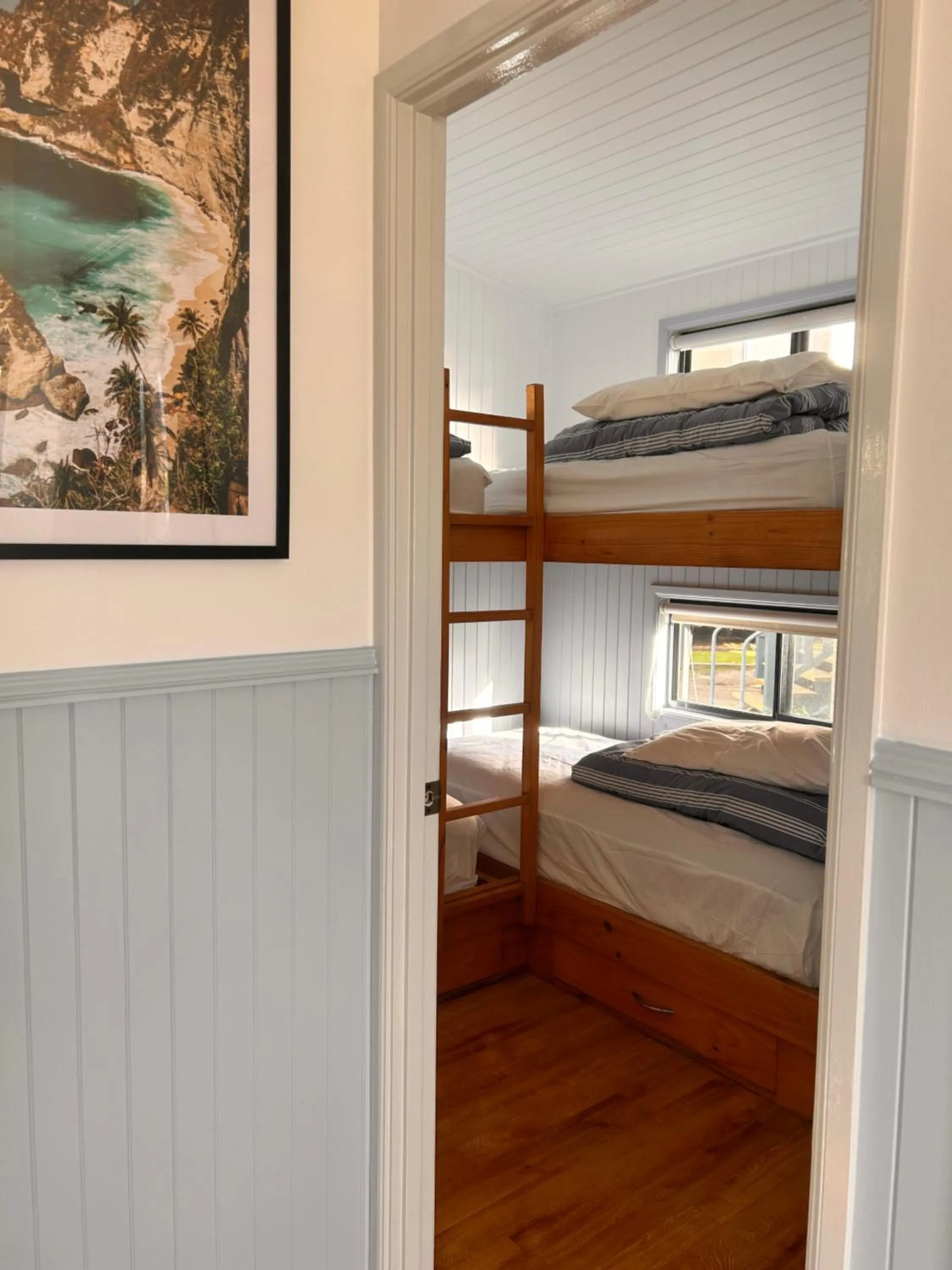 bunk bed, Bed in South Coast Retreat