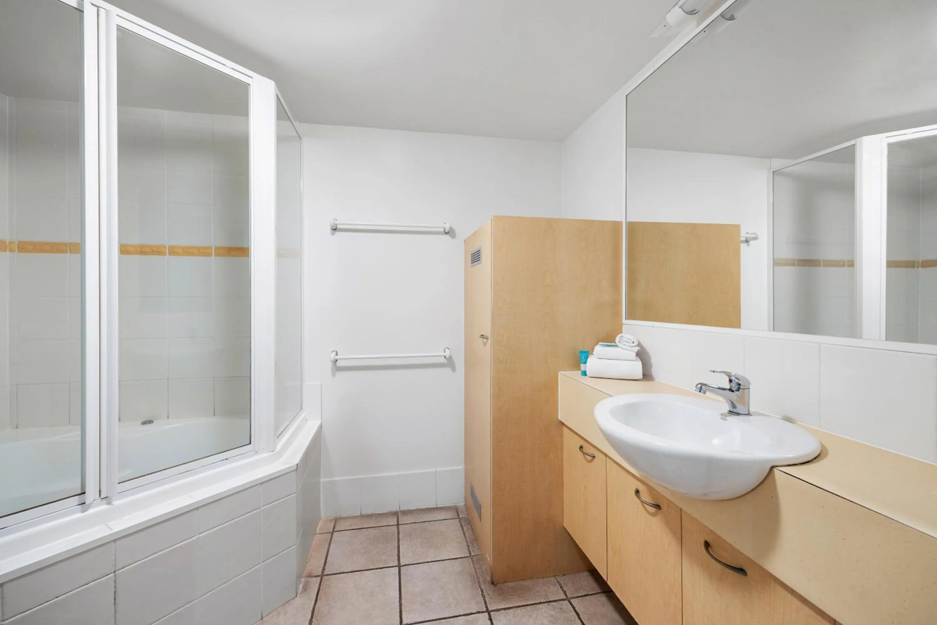 Shower in The Beach Retreat Coolum