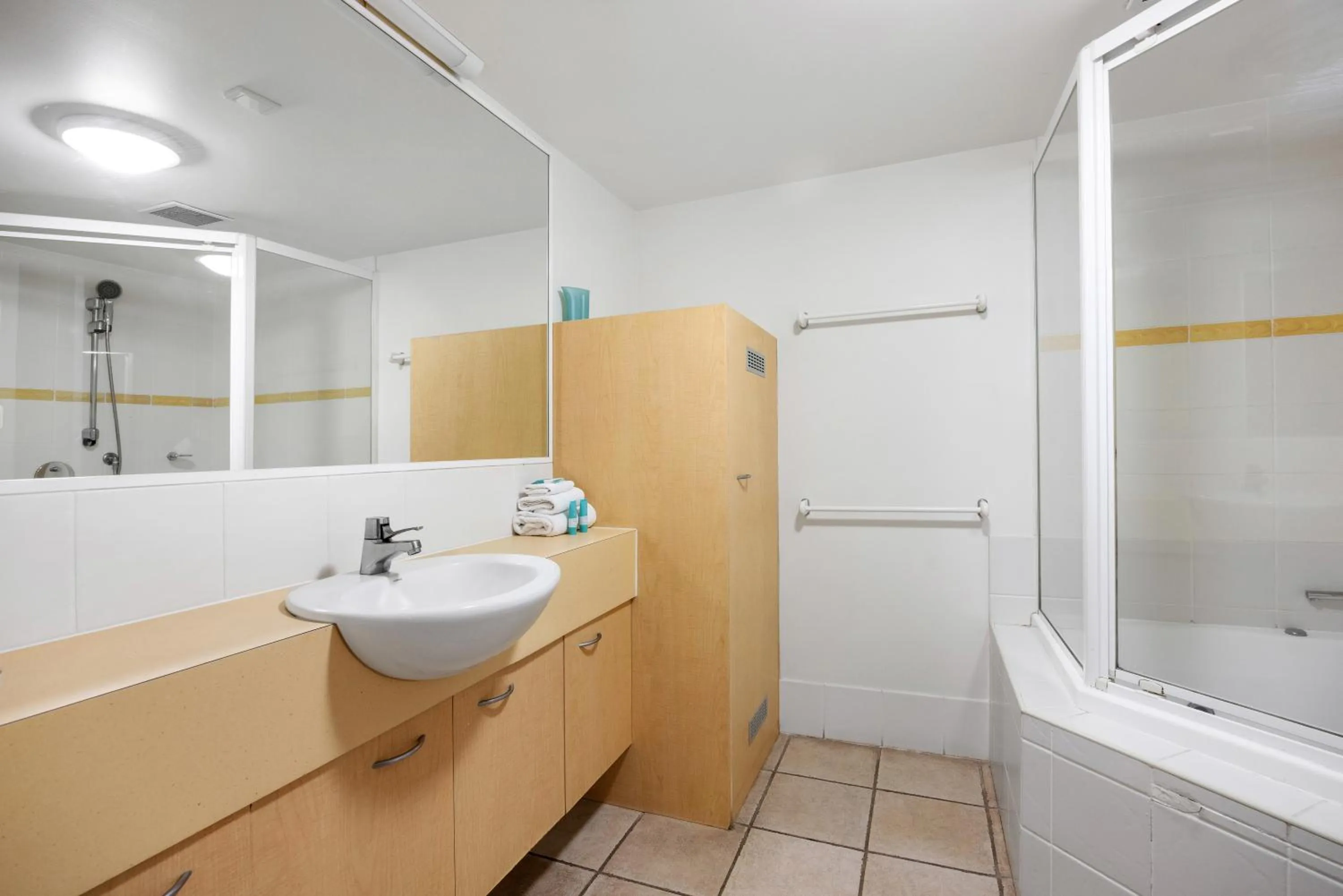 Shower in The Beach Retreat Coolum