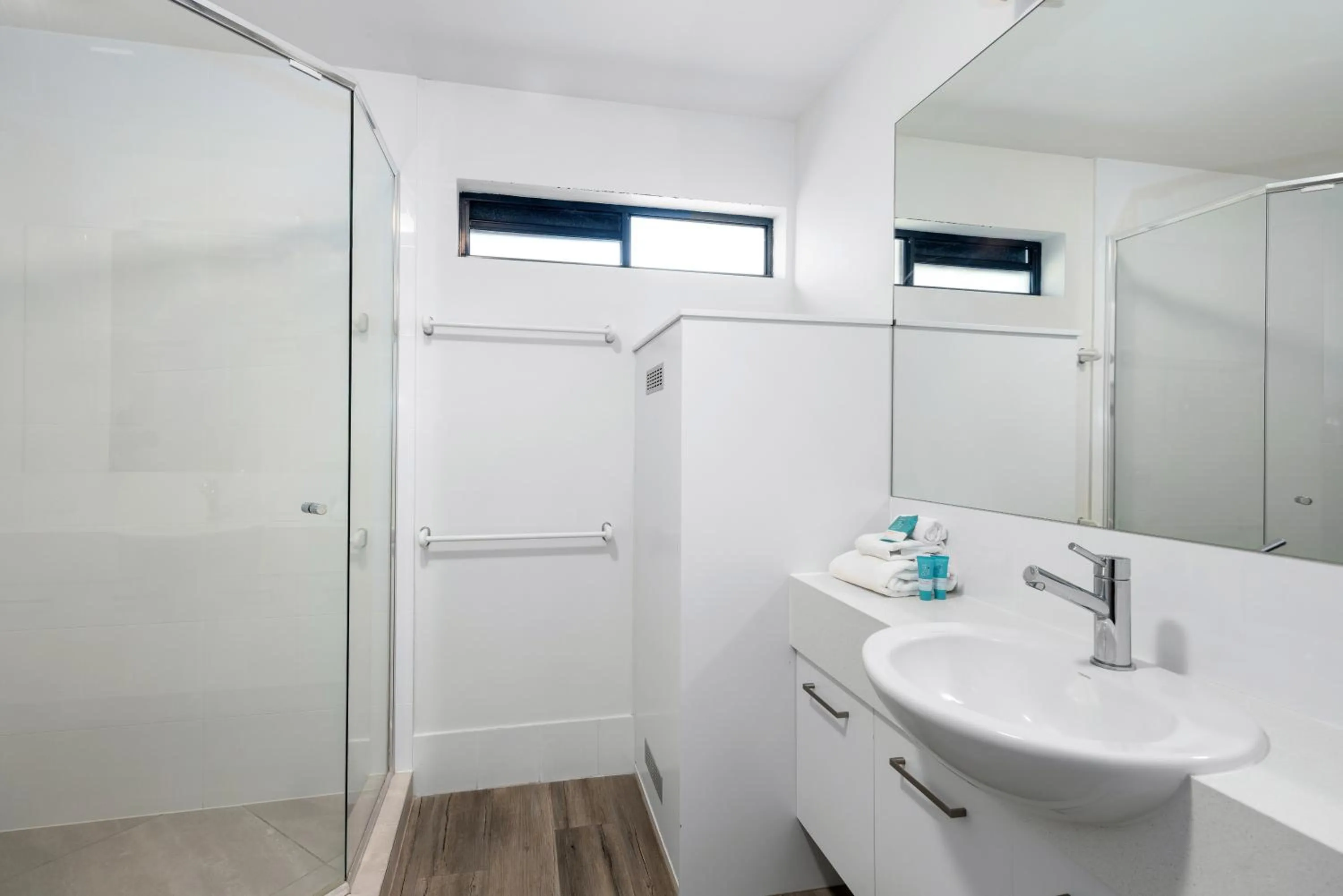 Shower in The Beach Retreat Coolum