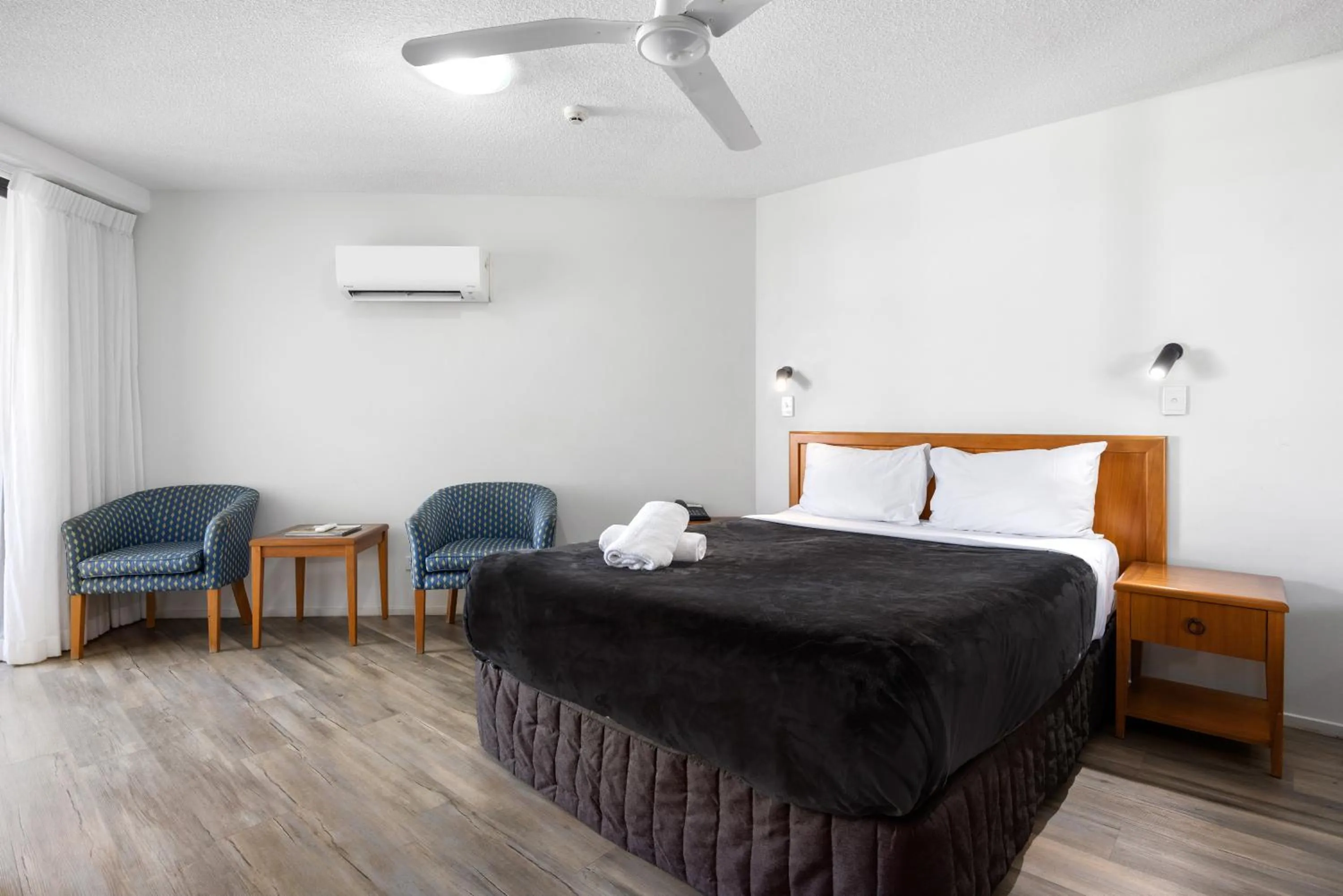 Bed in The Beach Retreat Coolum