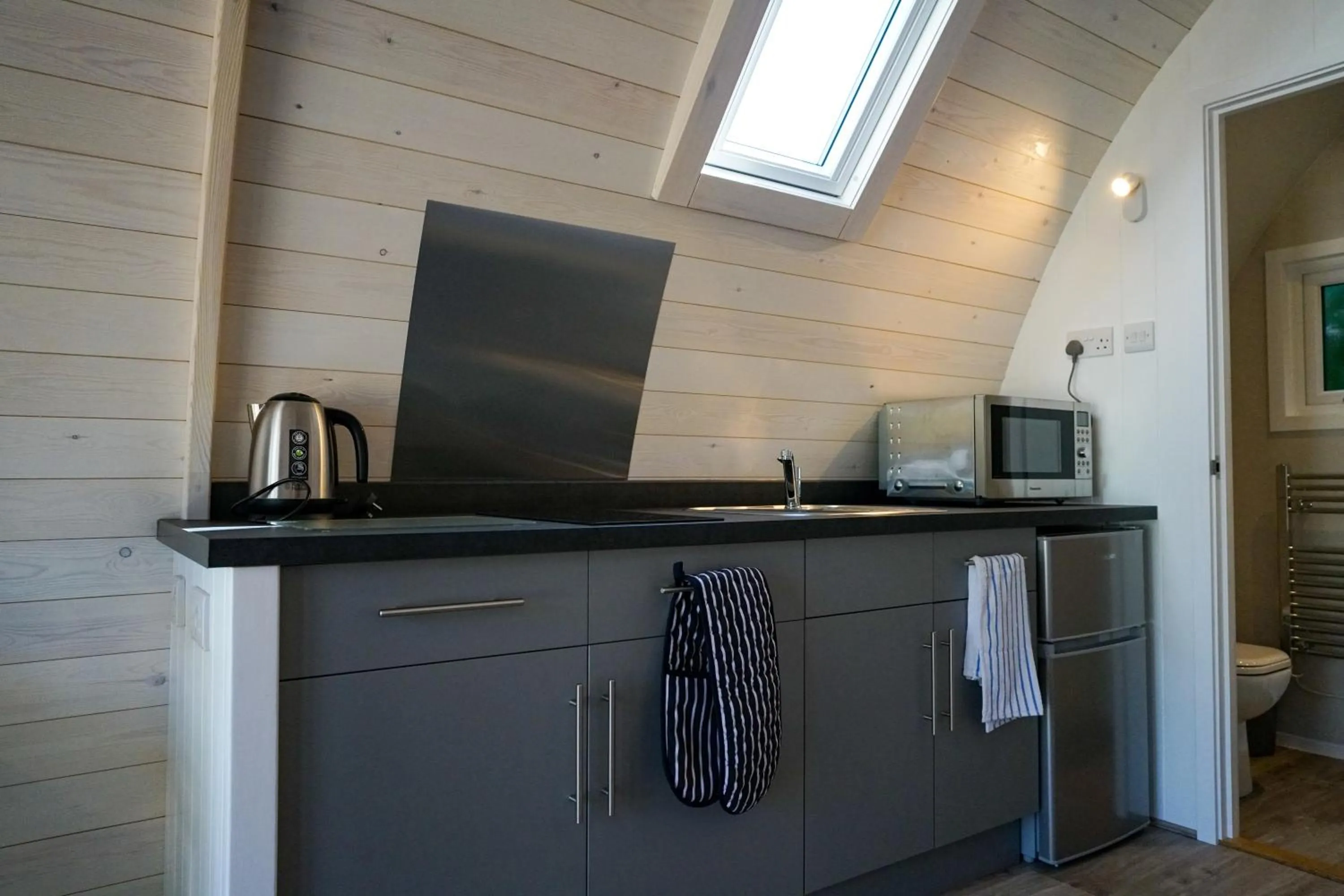 kitchen in King's Lynn Caravan & Camping Park