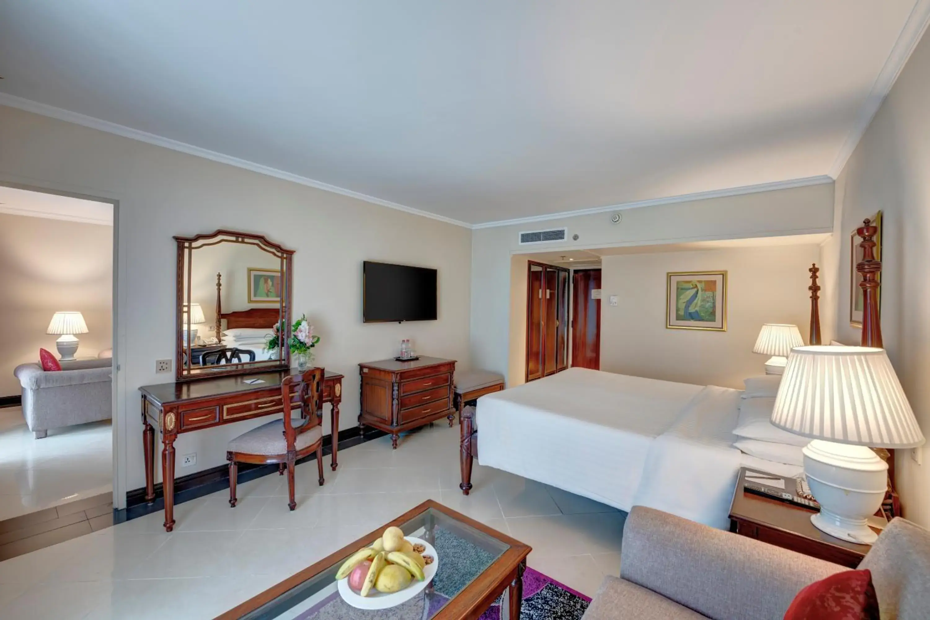 Photo of the whole room, Bed in Pearl Continental Hotel, Rawalpindi Photo of the whole room, Bed in Pearl Continental Hotel, Rawalpindi