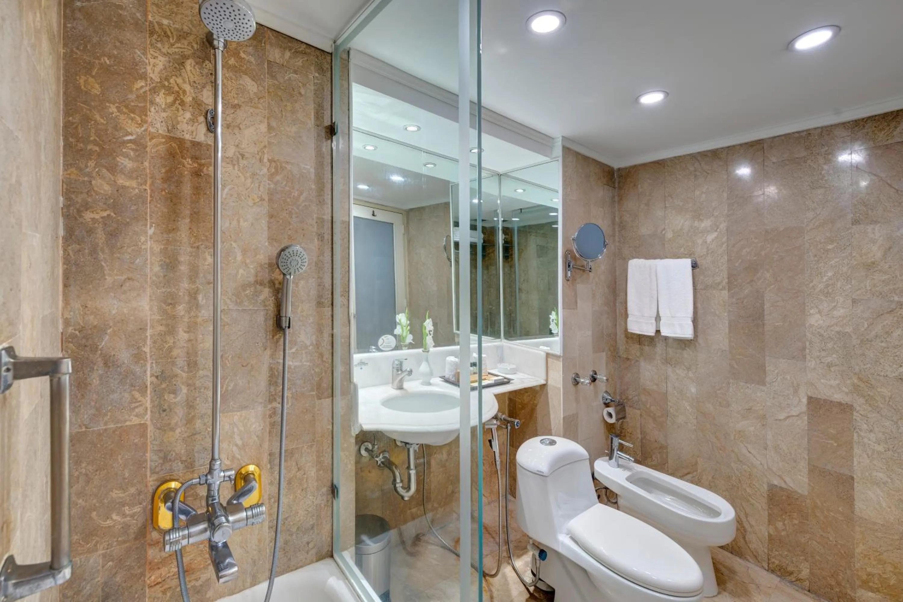 Shower in Pearl Continental Hotel, Rawalpindi