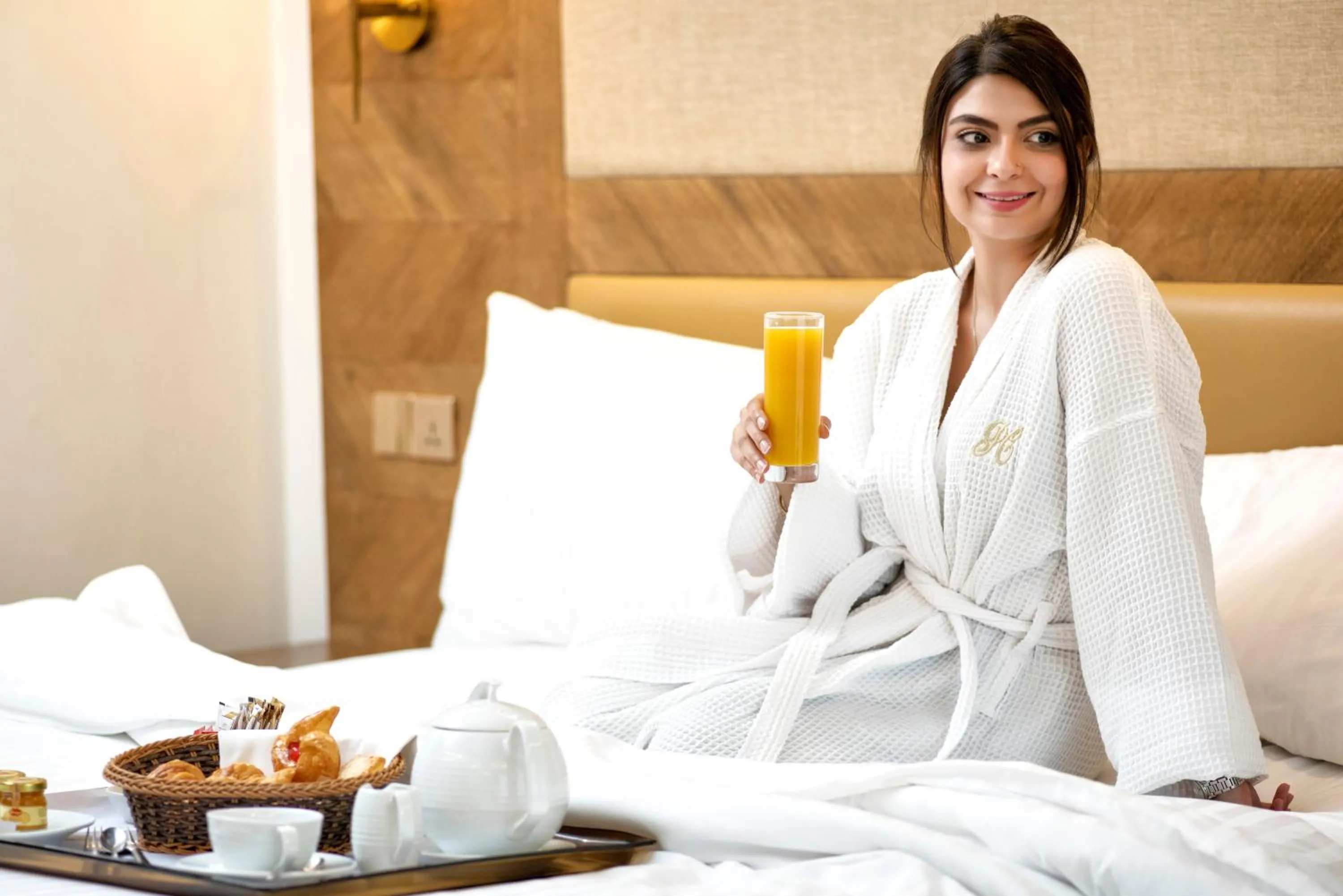 Breakfast, Bed in Pearl Continental Hotel, Rawalpindi