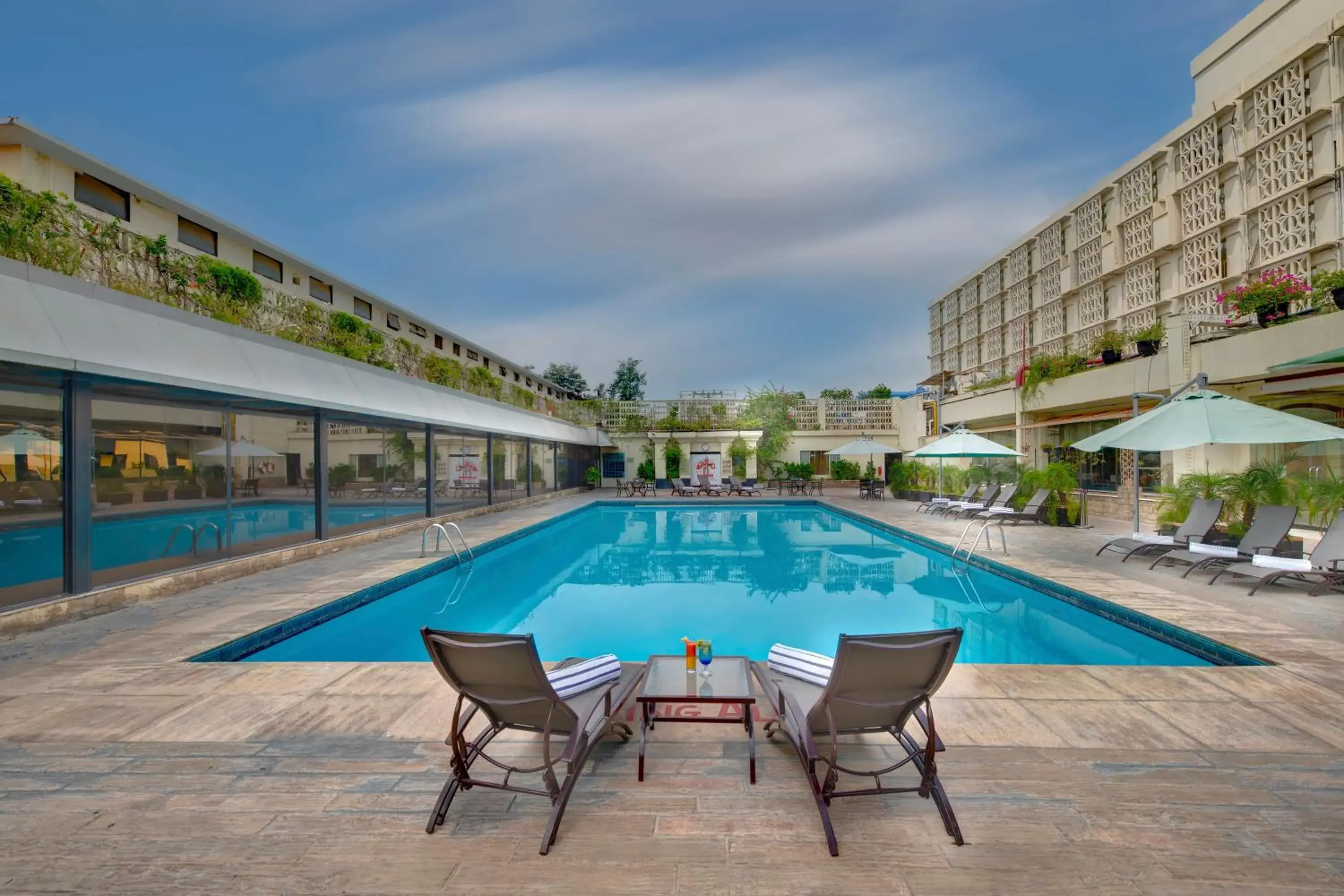 Pool view in Pearl Continental Hotel, Rawalpindi Pool view in Pearl Continental Hotel, Rawalpindi