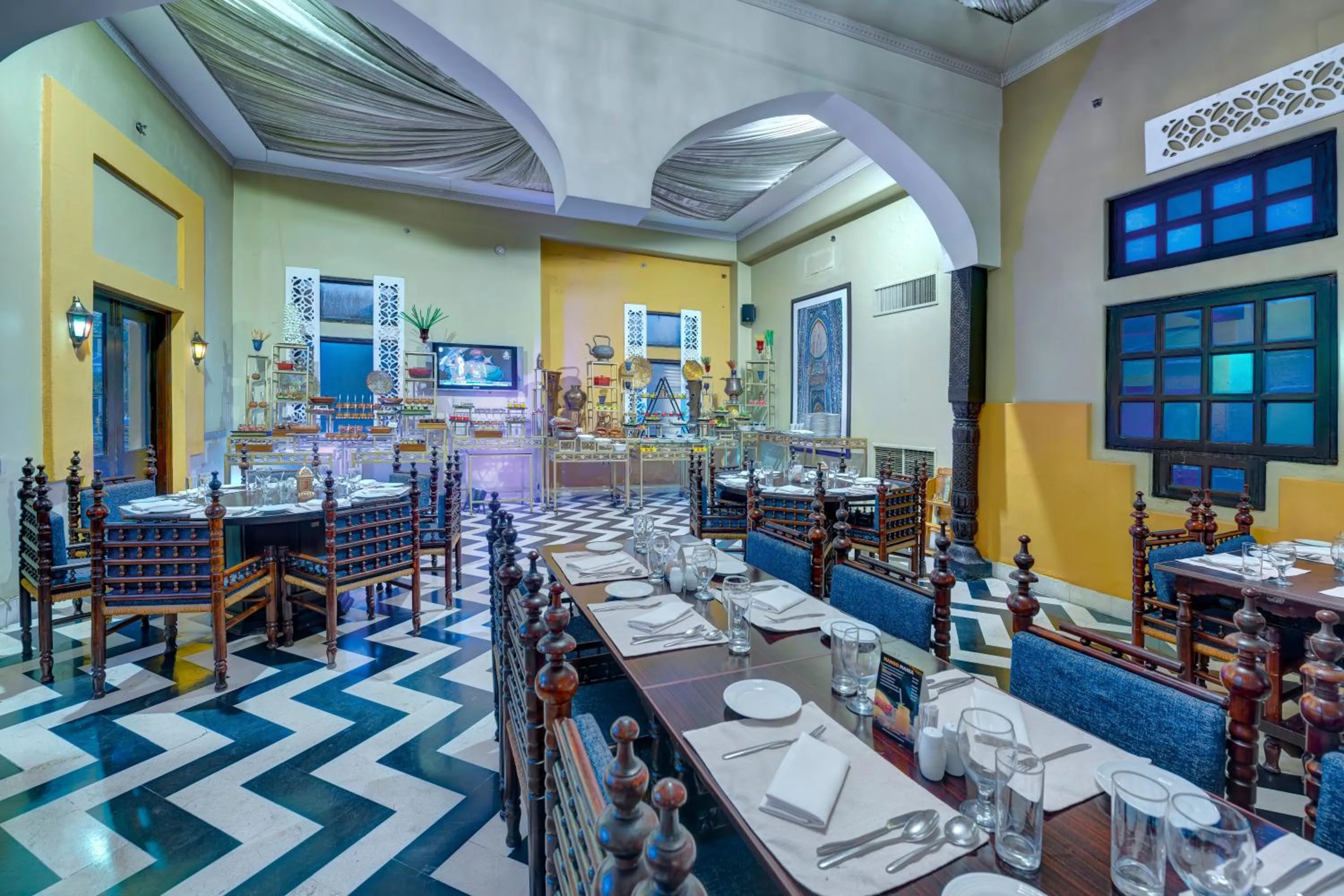 Restaurant/places to eat in Pearl Continental Hotel, Rawalpindi