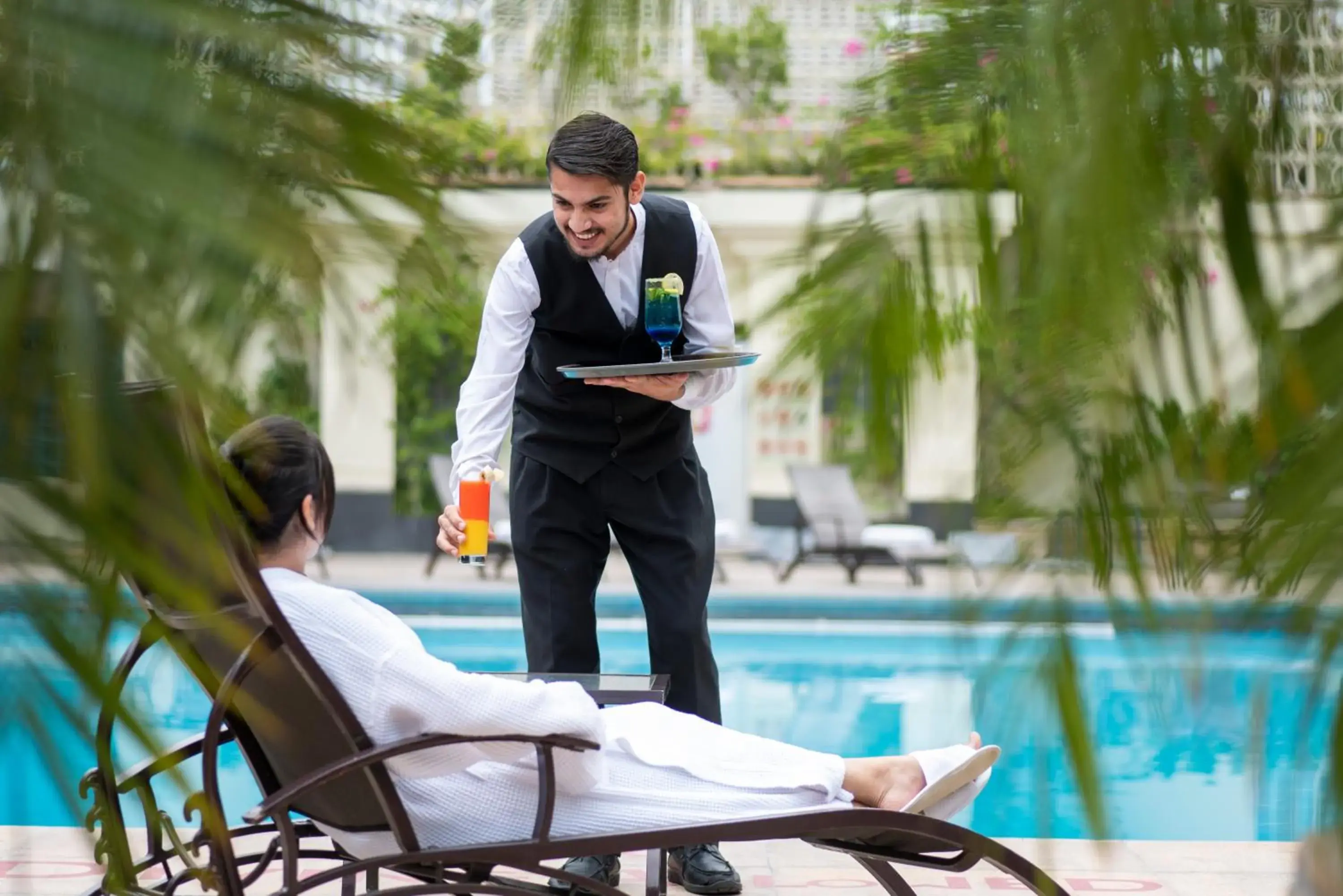 Swimming pool in Pearl Continental Hotel, Rawalpindi Swimming pool in Pearl Continental Hotel, Rawalpindi