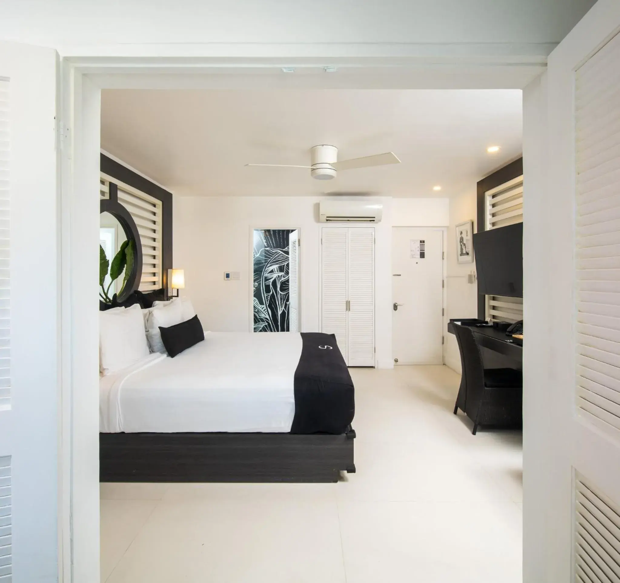 Mini King Suite in S Hotel Montego Bay - Luxury Boutique All-Inclusive Hotel Mini King Suite in S Hotel Montego Bay - Luxury Boutique All-Inclusive Hotel