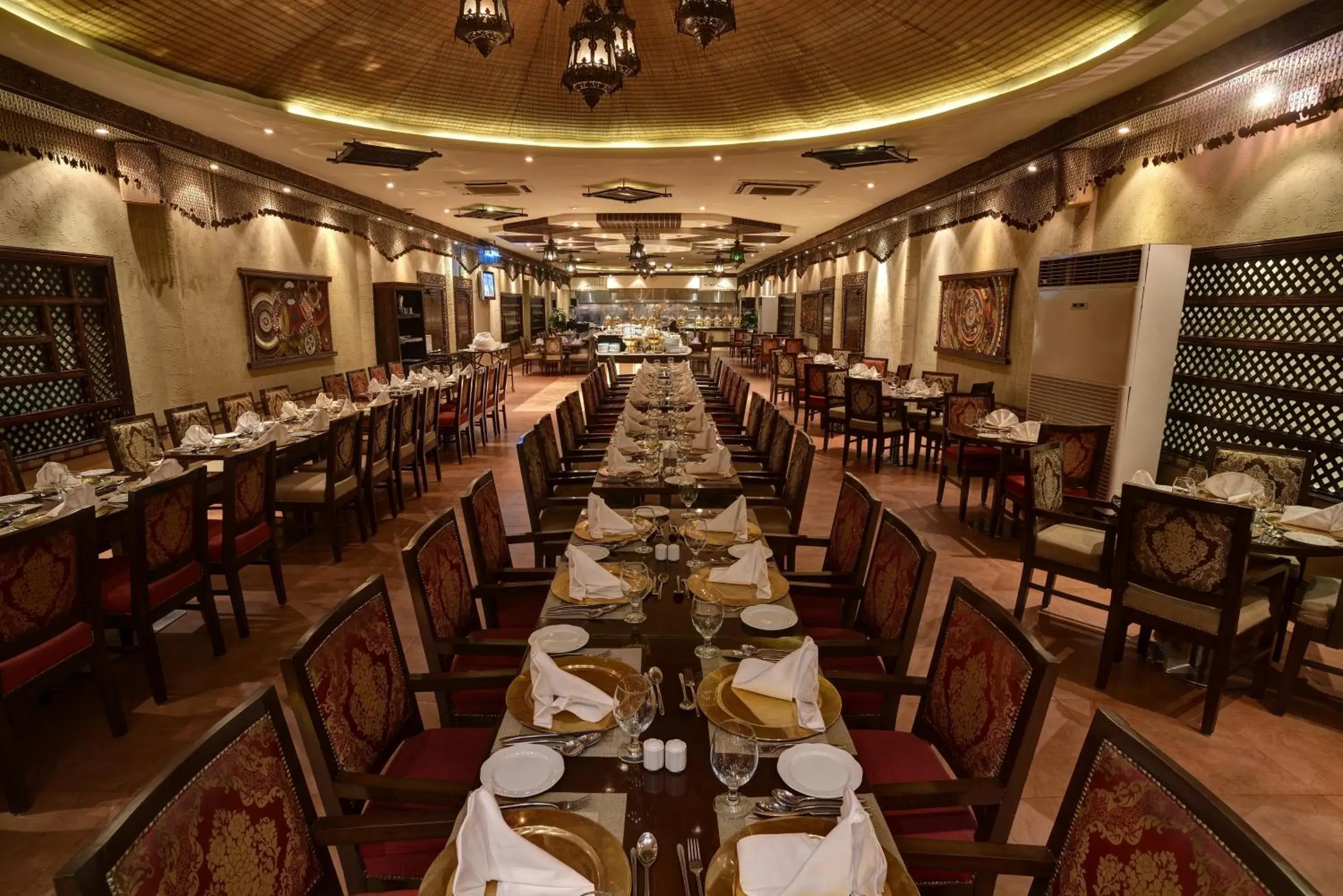 Restaurant/places to eat in Pearl Continental Hotel, Lahore Restaurant/places to eat in Pearl Continental Hotel, Lahore