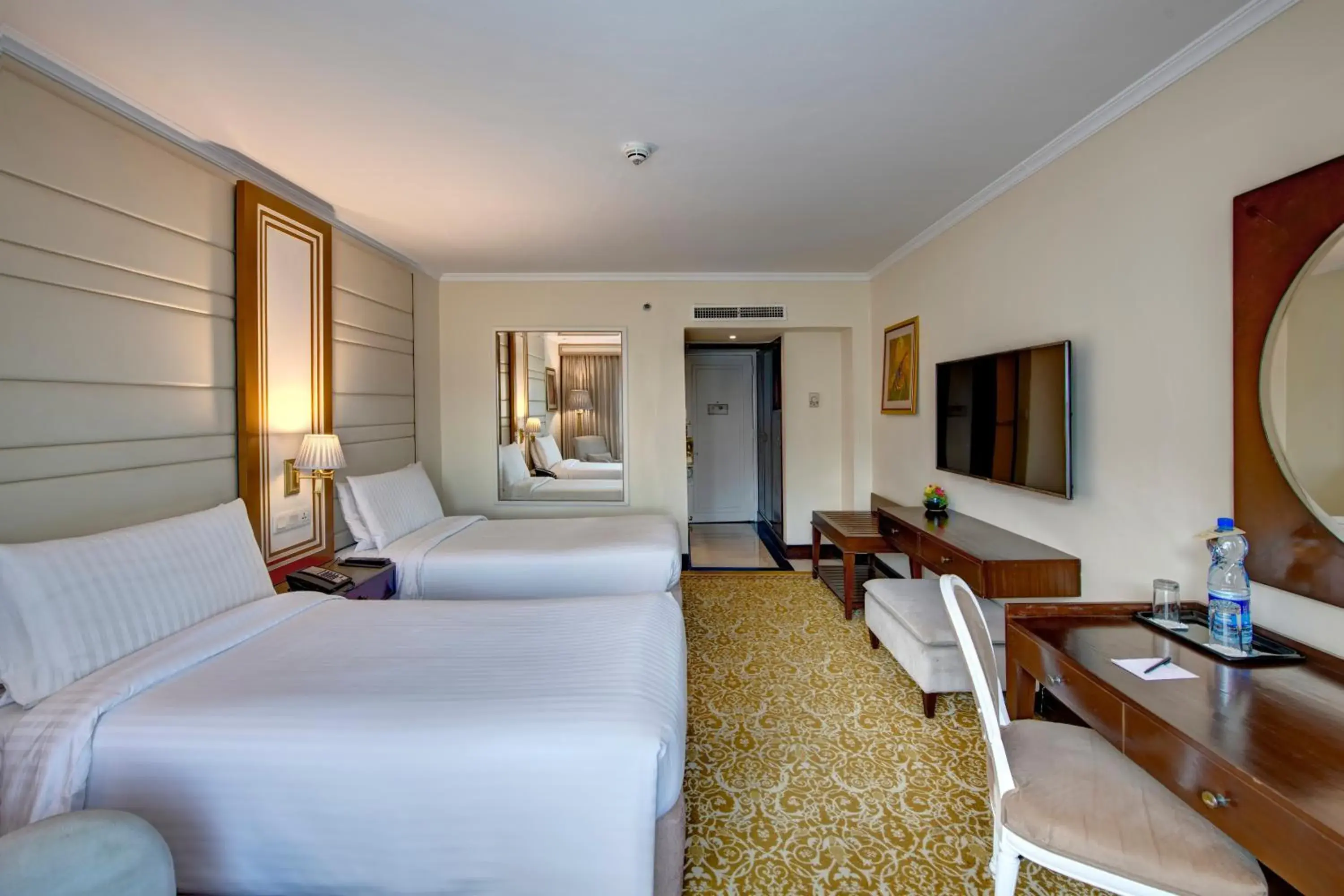 Standard Twin Room in Pearl Continental Hotel, Lahore Standard Twin Room in Pearl Continental Hotel, Lahore