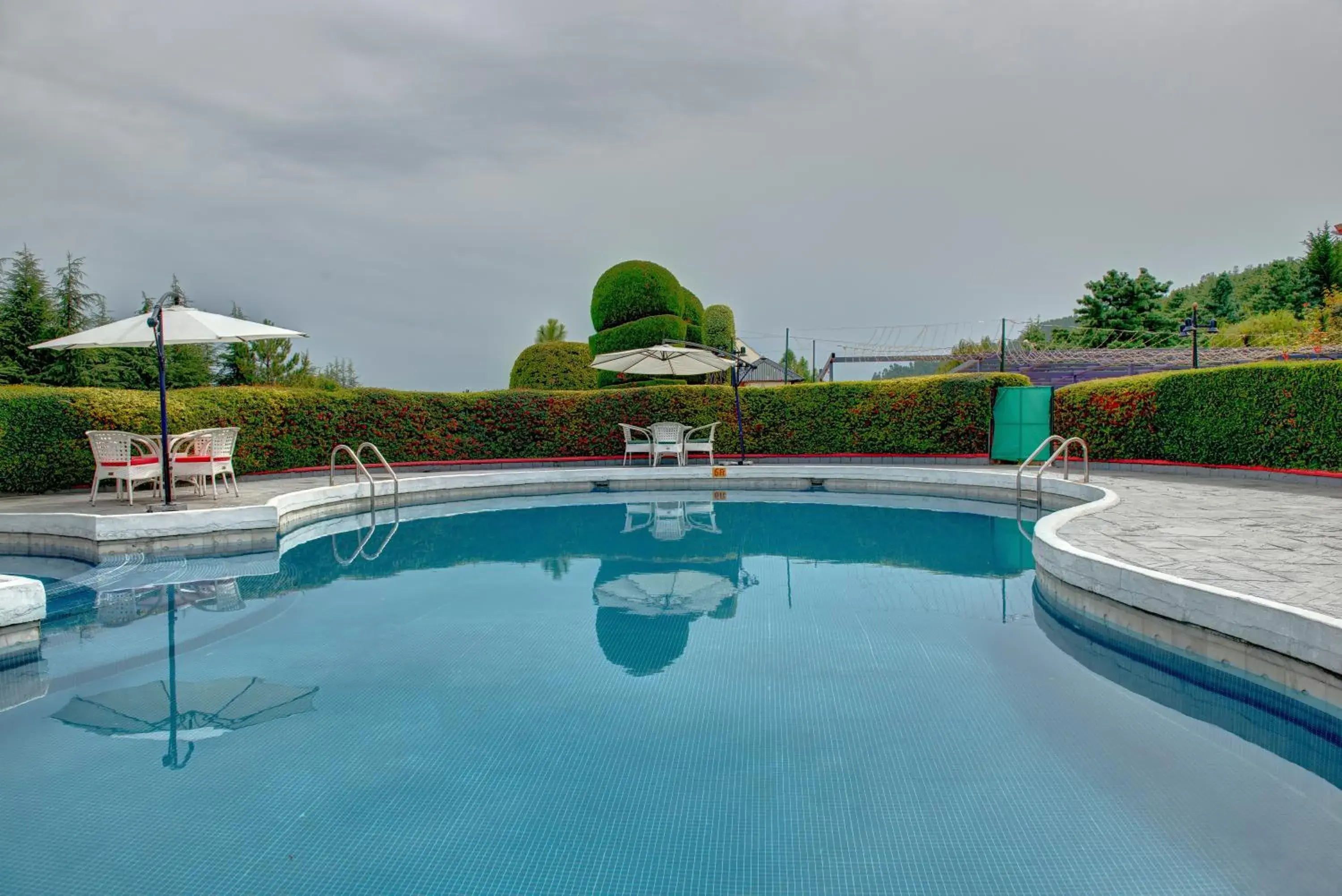 Swimming pool in Pearl Continental Hotel, Bhurban Swimming pool in Pearl Continental Hotel, Bhurban