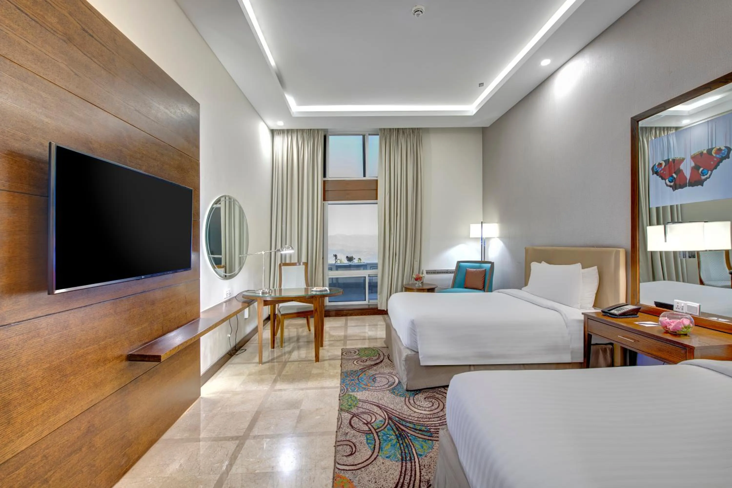 Bedroom, Bed in Pearl Continental Hotel, Bhurban