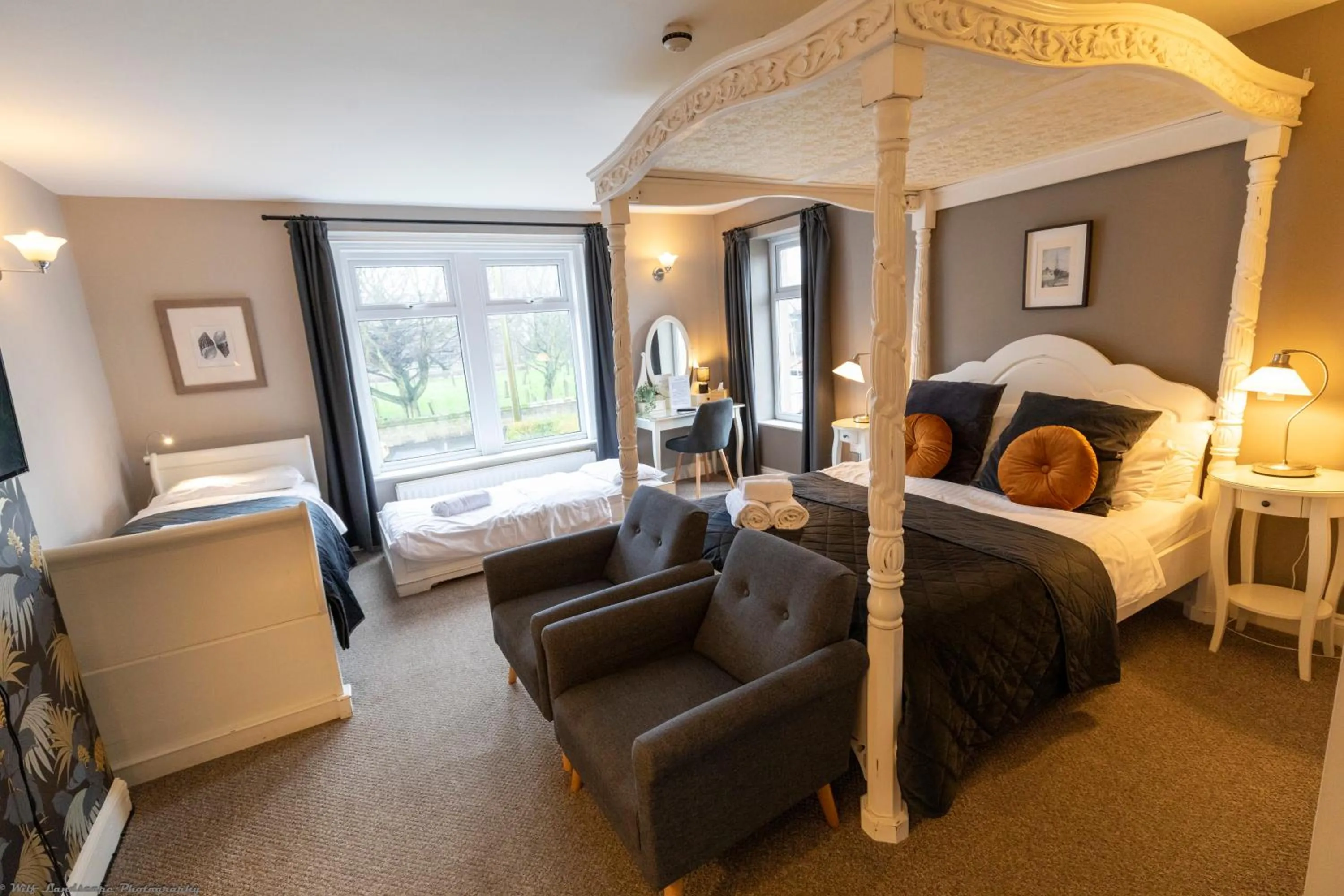 Bed in Wyndgrove House B&B