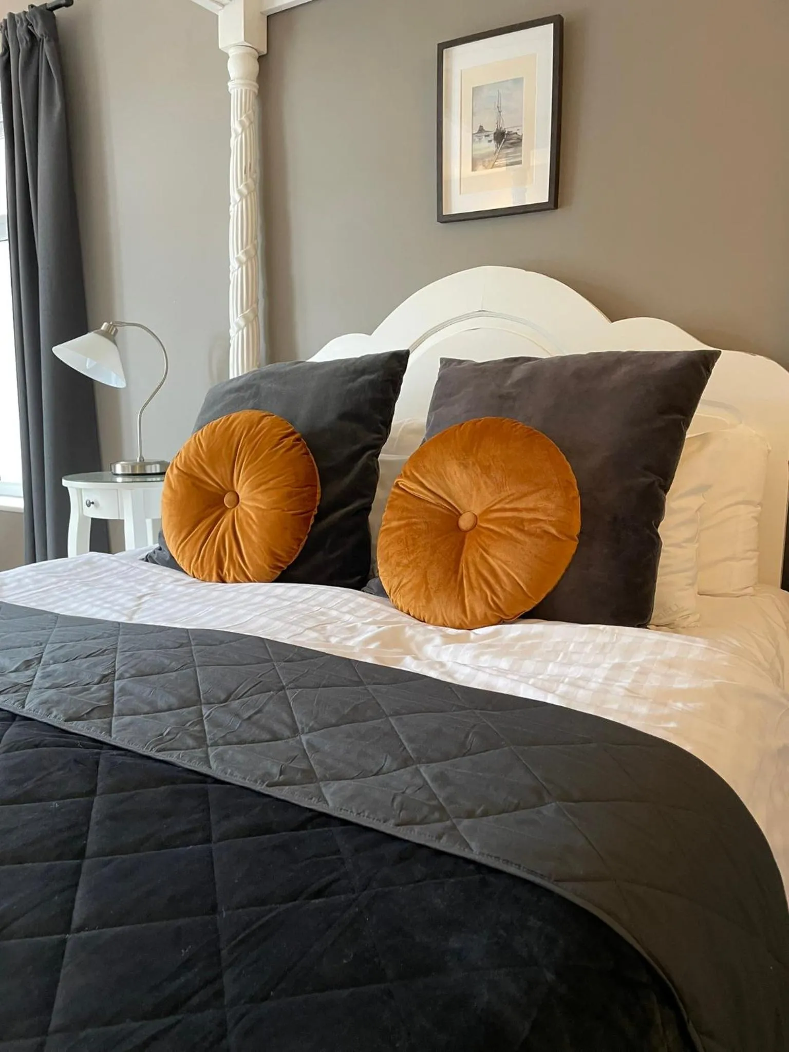 Bed in Wyndgrove House B&B