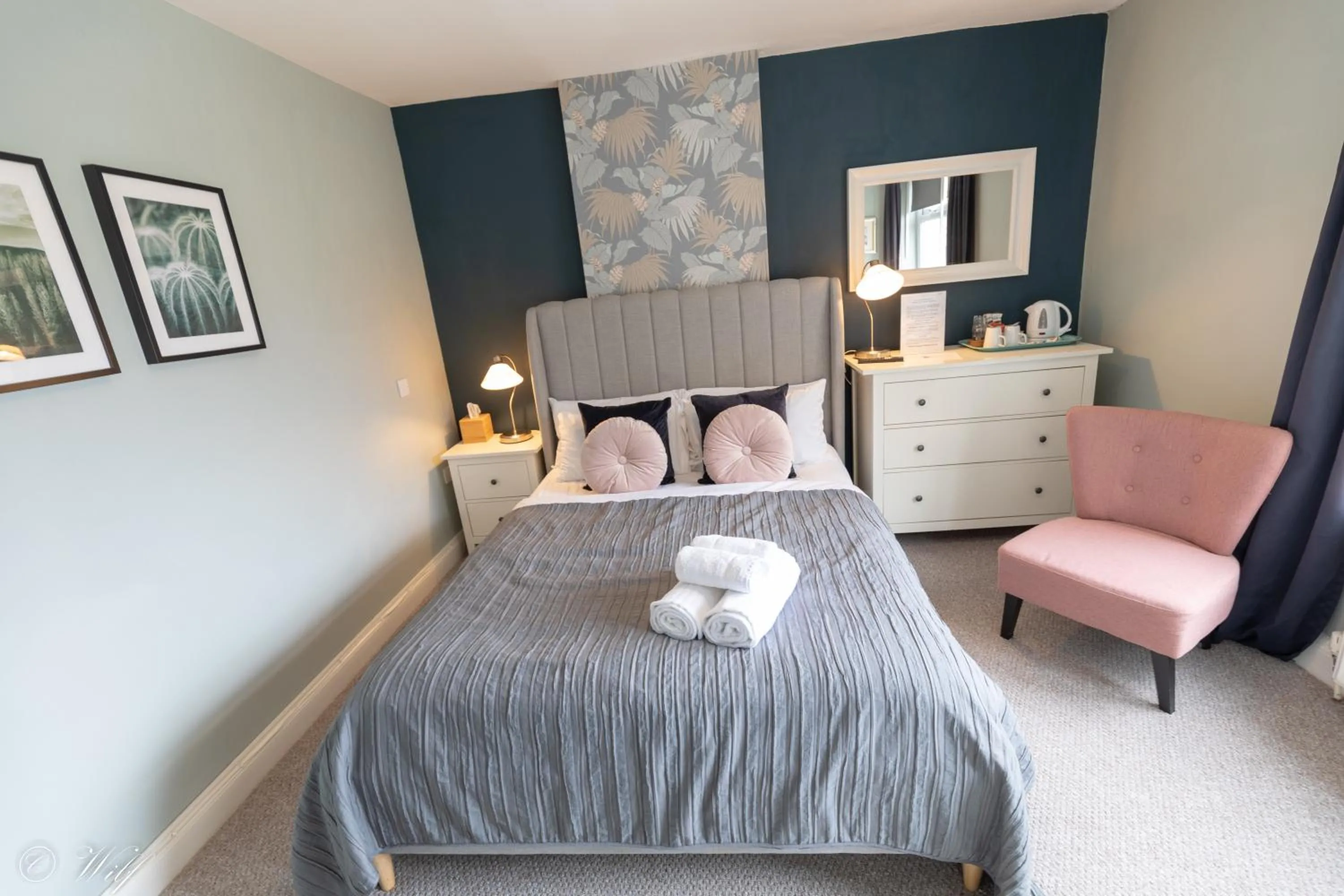 Bed in Wyndgrove House B&B