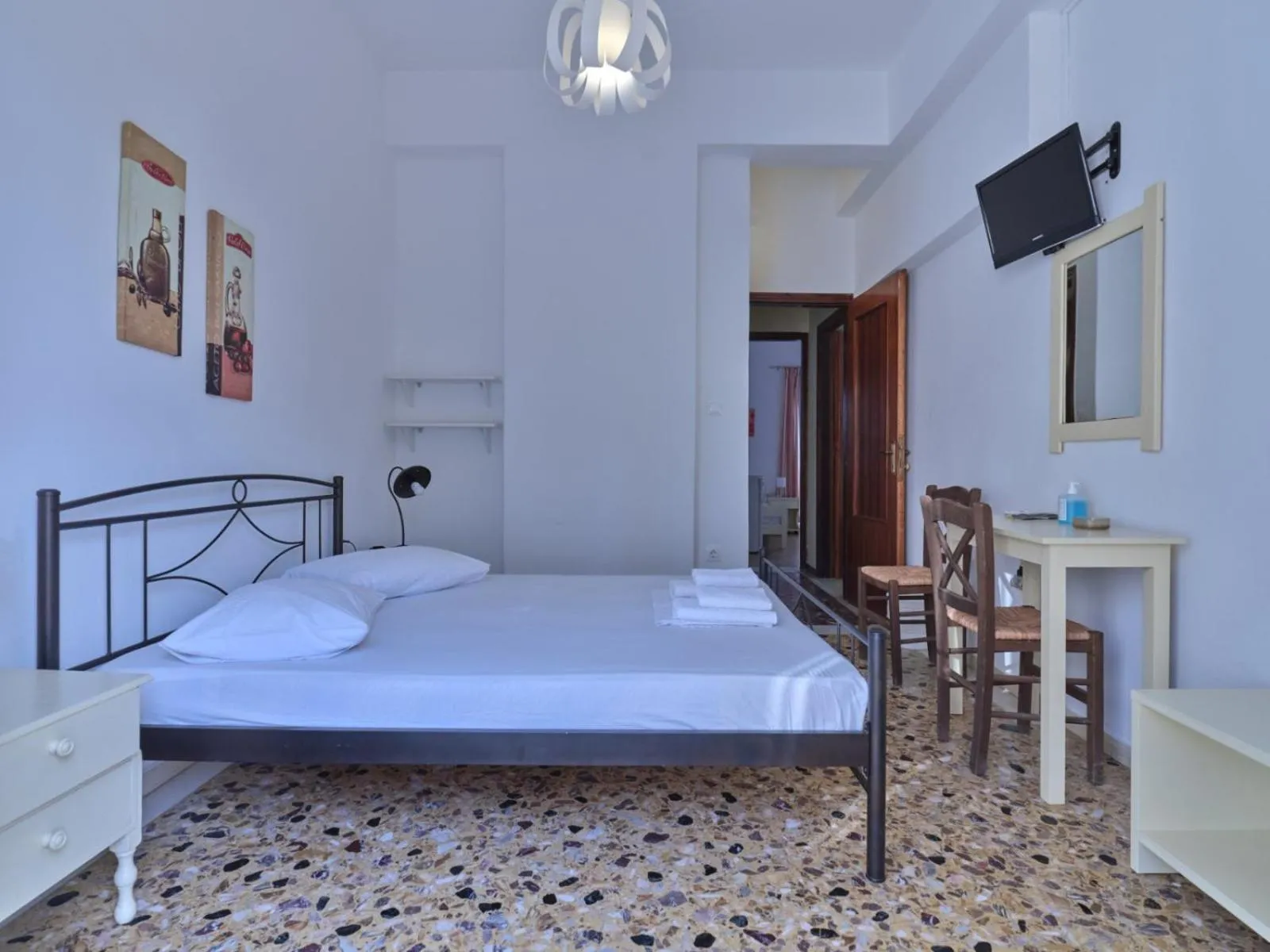 Bed in Pension Paros Anna Spanou