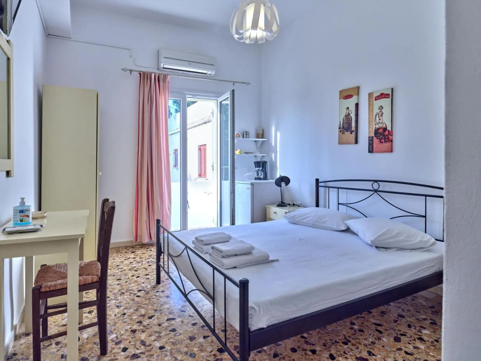Bed in Pension Paros Anna Spanou