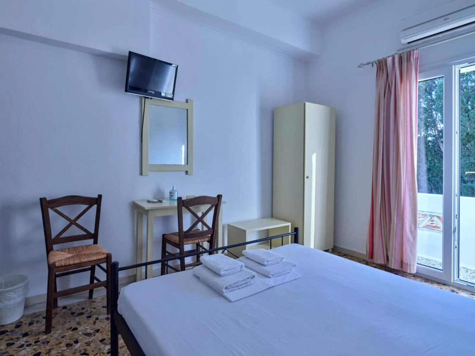 Bed in Pension Paros Anna Spanou