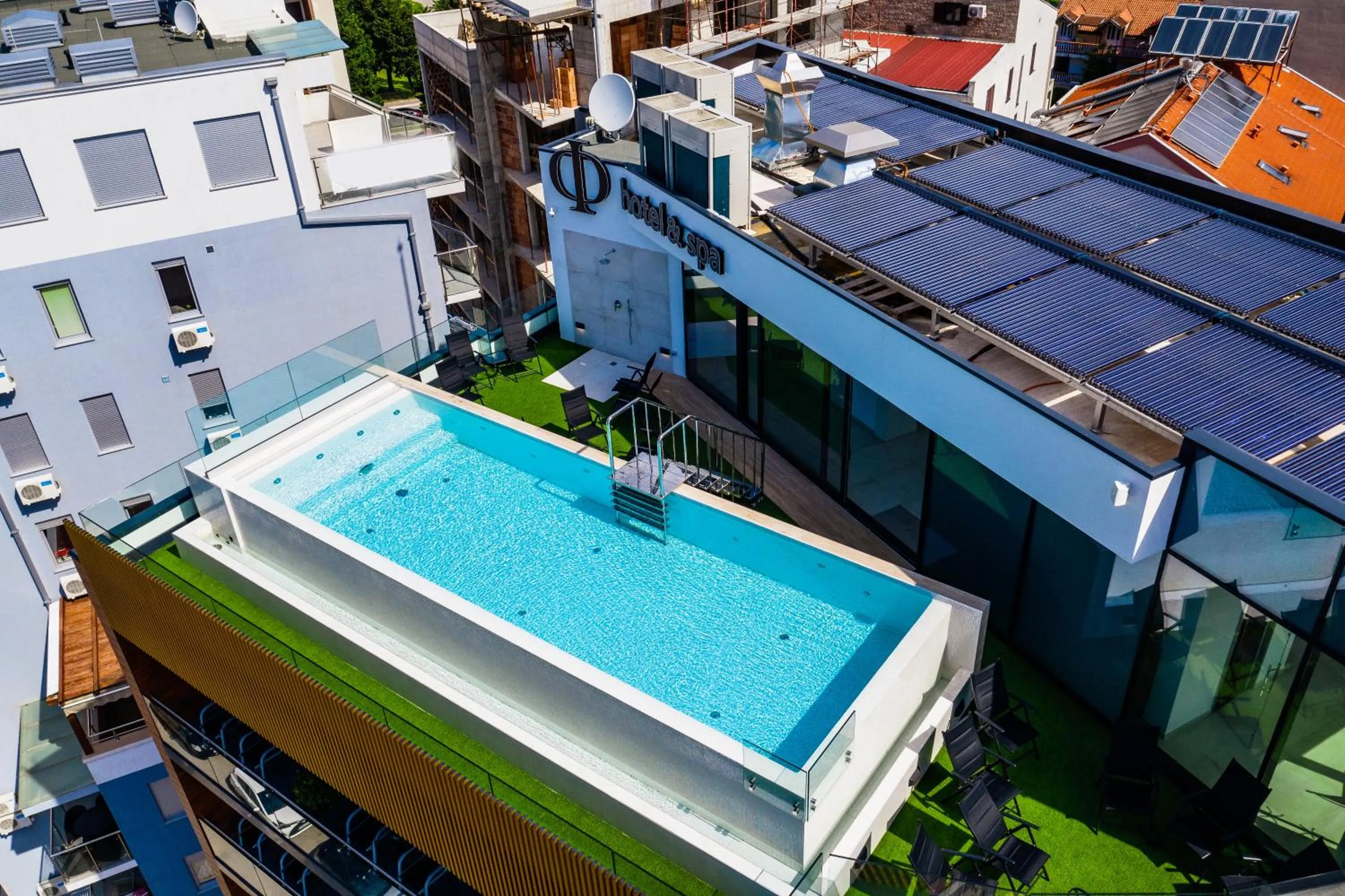 Pool view in Hotel Fagus by Aycon