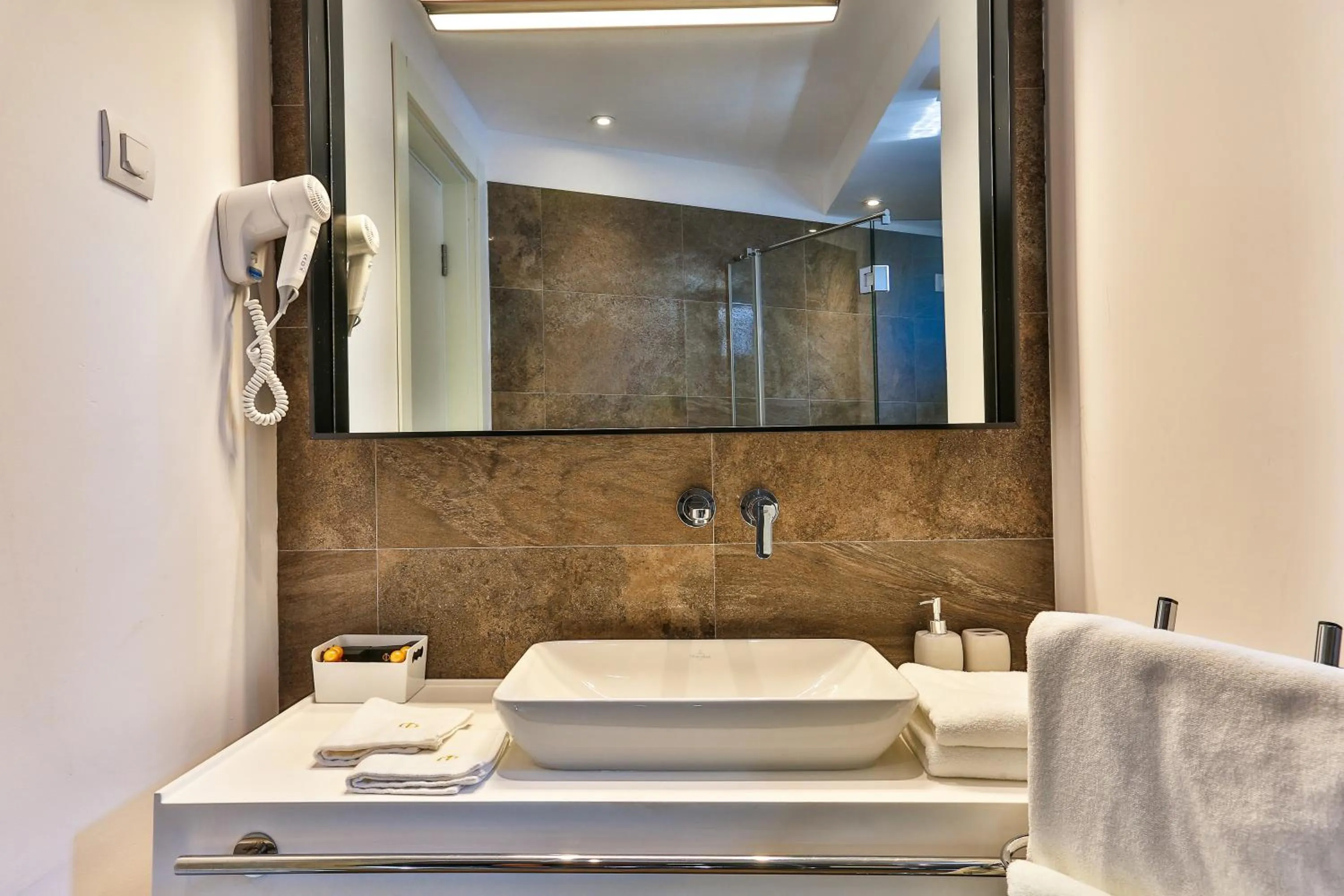 Bathroom in Hotel Fagus by Aycon