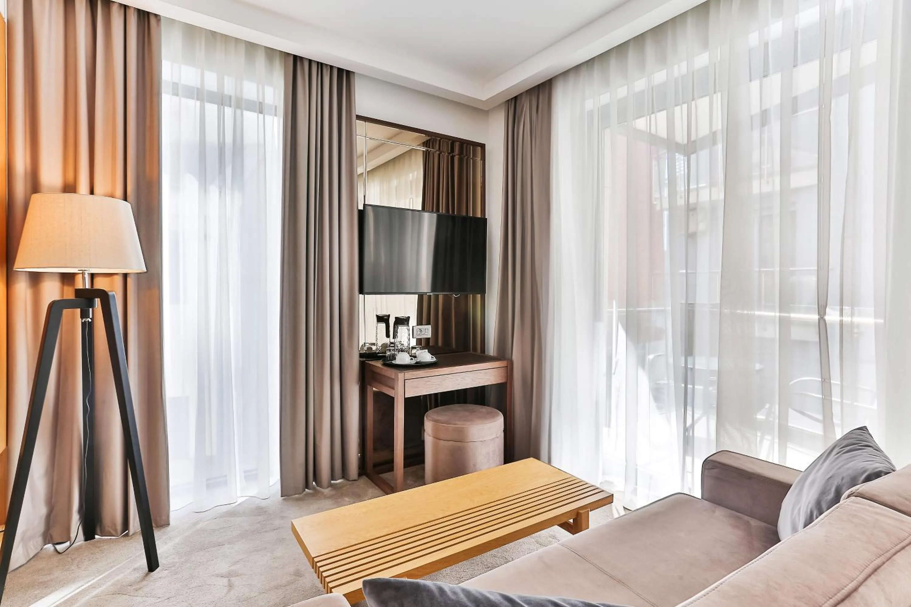 TV and multimedia in Hotel Fagus by Aycon