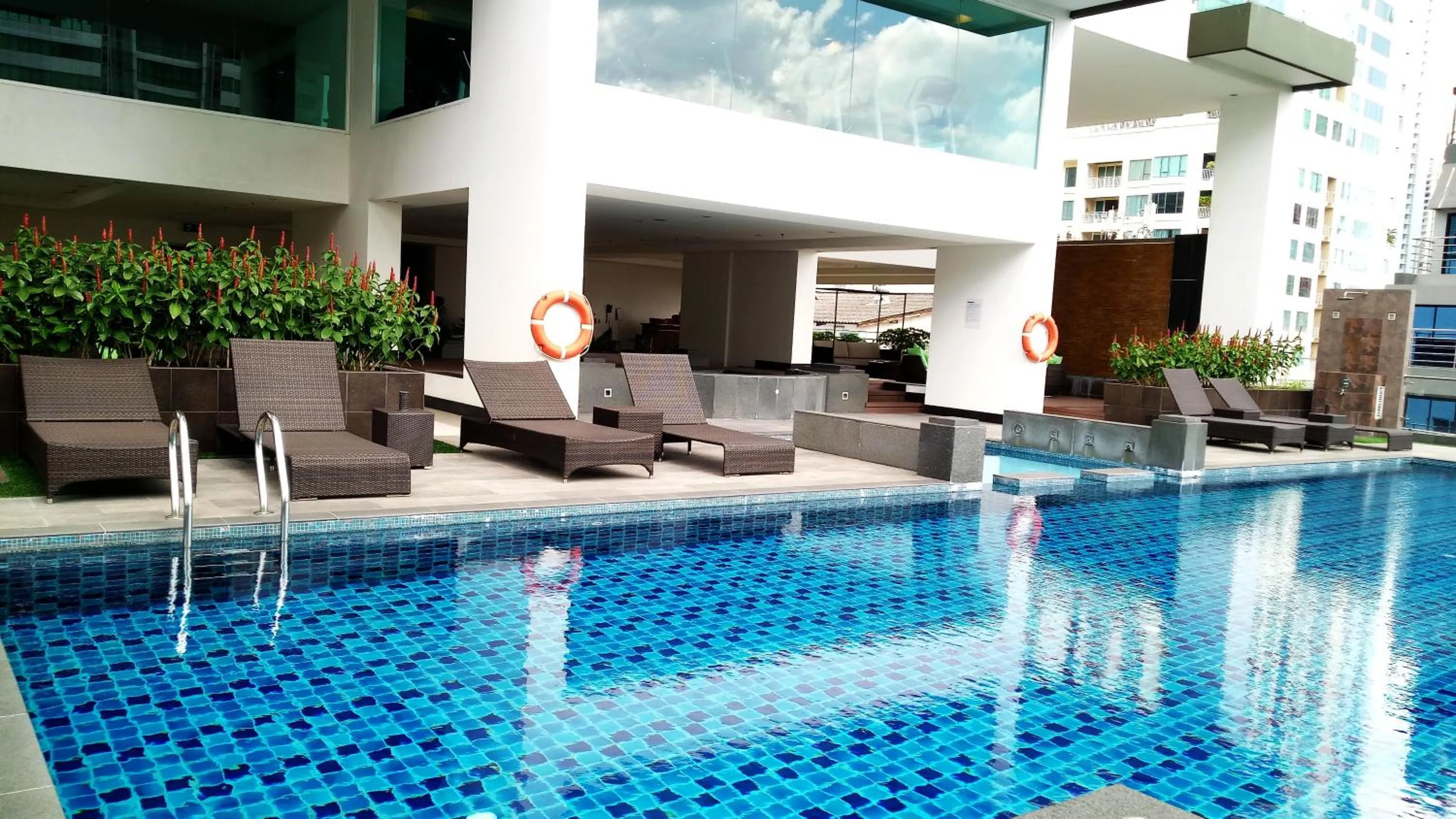 Swimming pool in GM Serviced Apartment
