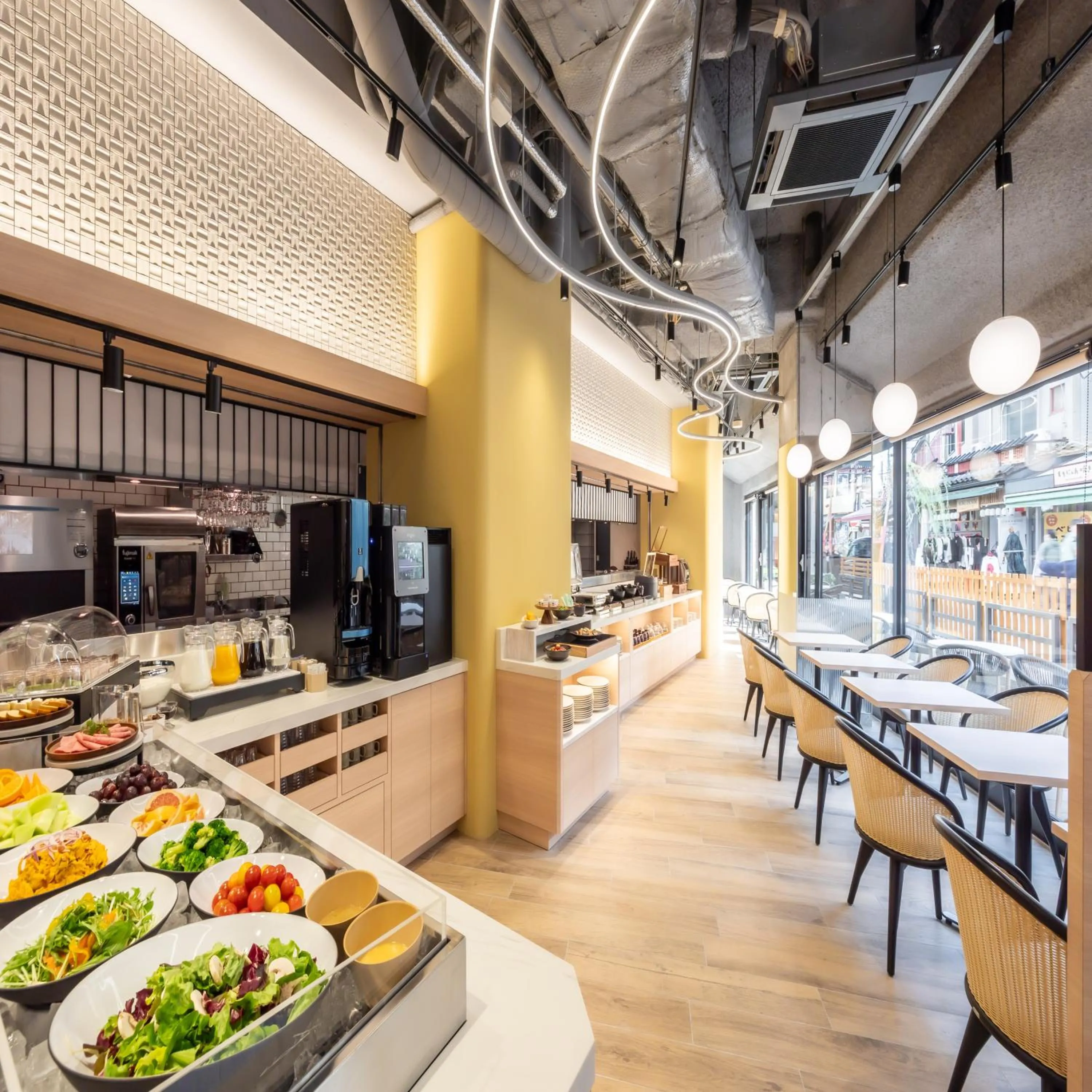 Restaurant/places to eat in Richmond Hotel Asakusa