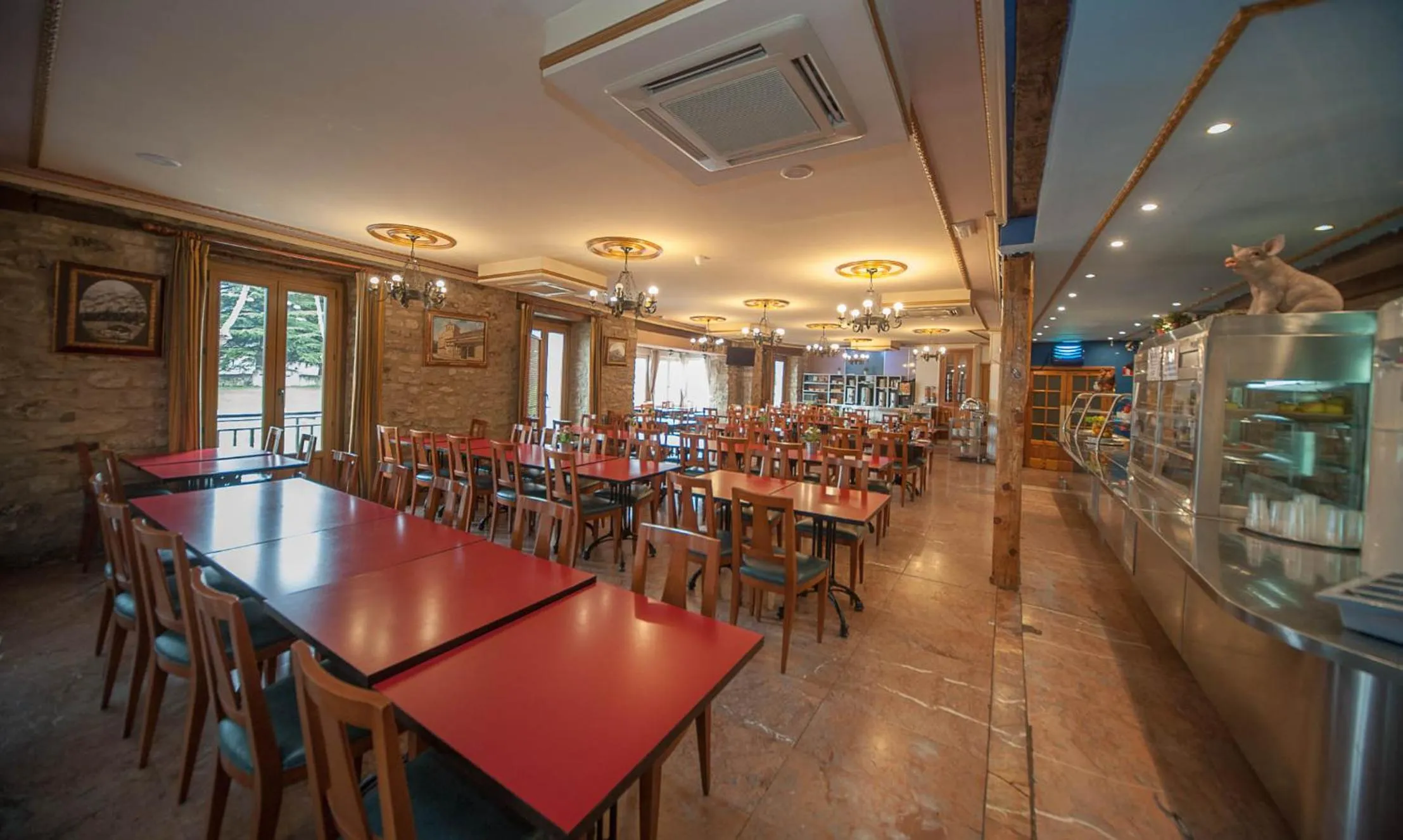 Restaurant/places to eat in Hotel Mur