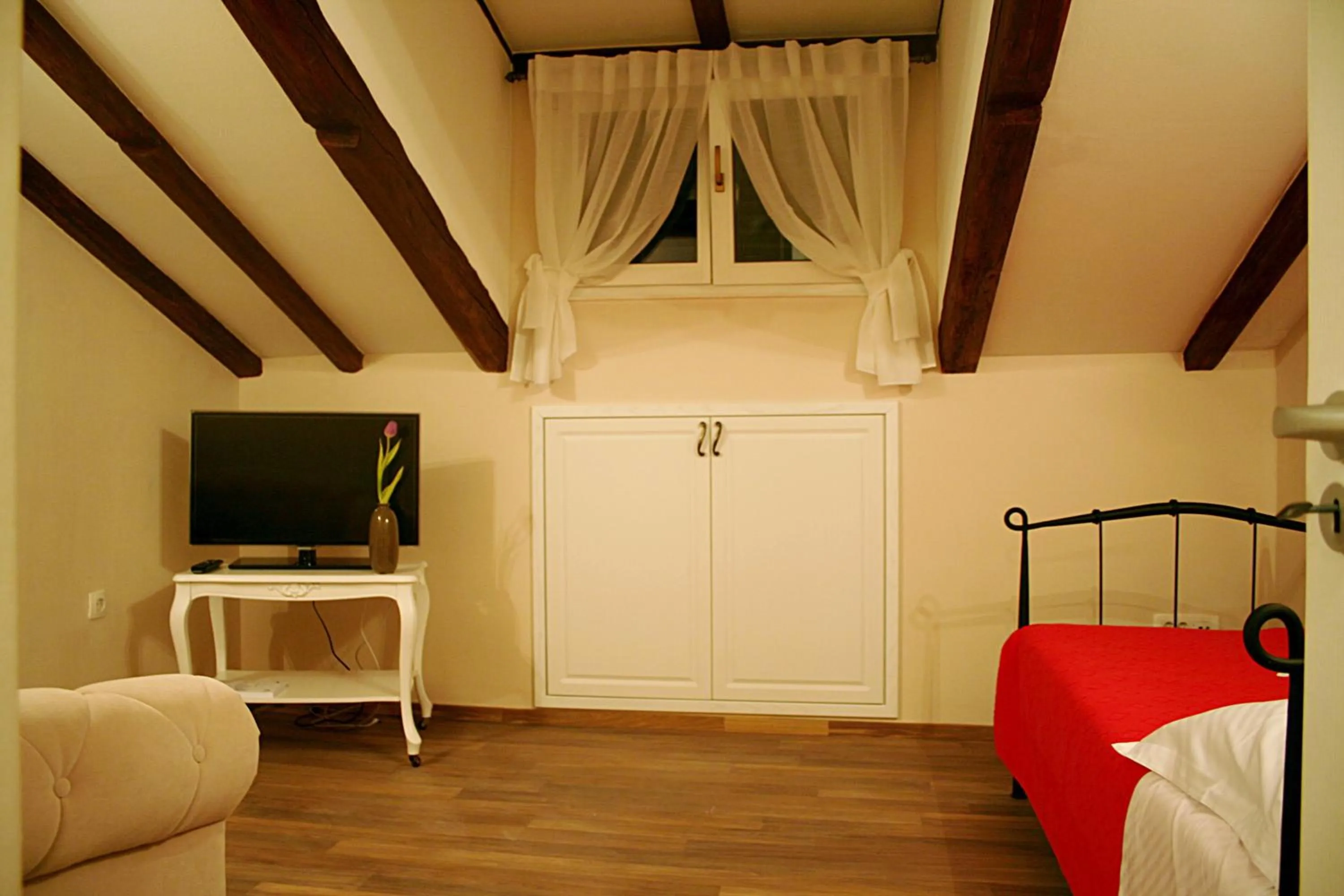 Bed in Banica Apartments & Rooms