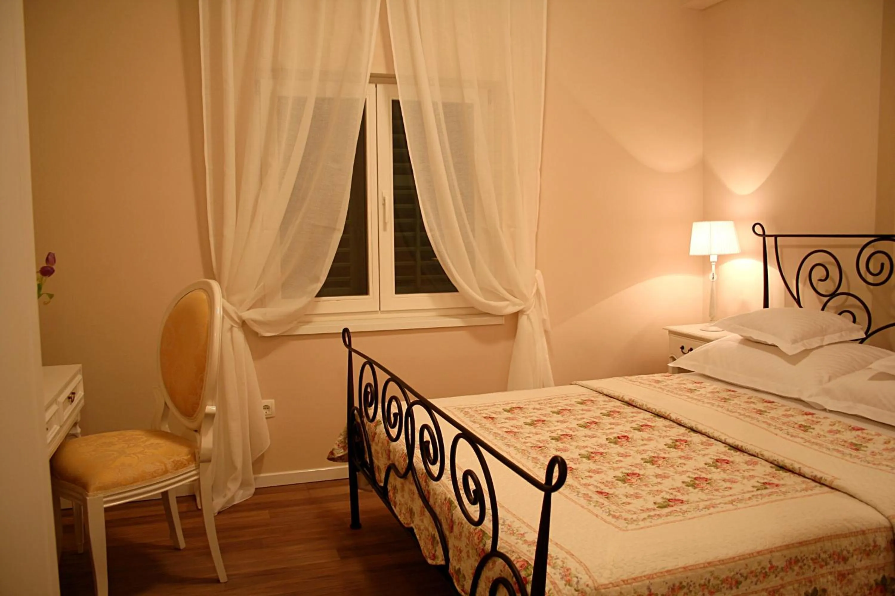 Bed in Banica Apartments & Rooms