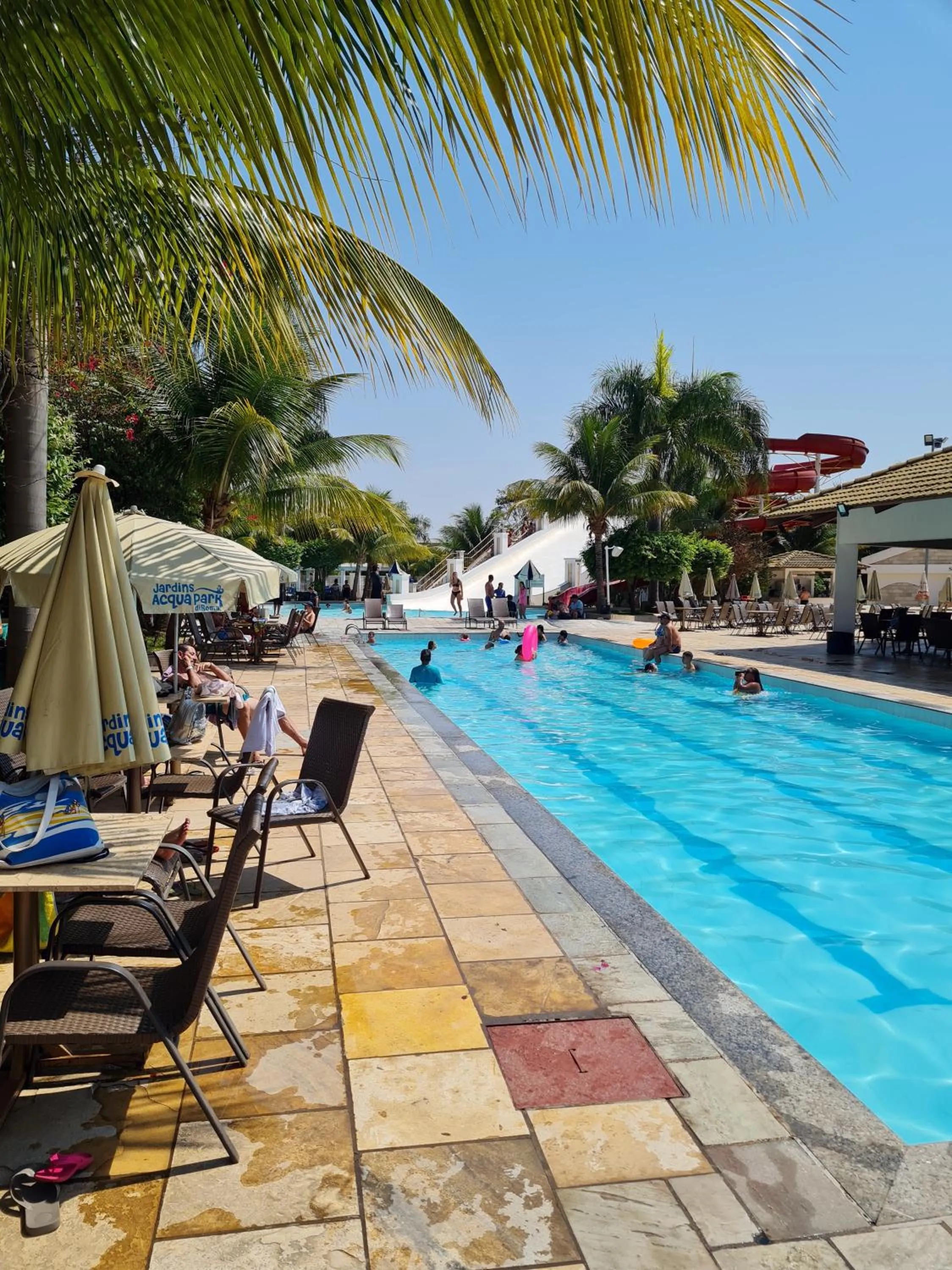 MOISES IMOVEIS Lacquas diROMA 10PESSOAS CALDAS NOVAS