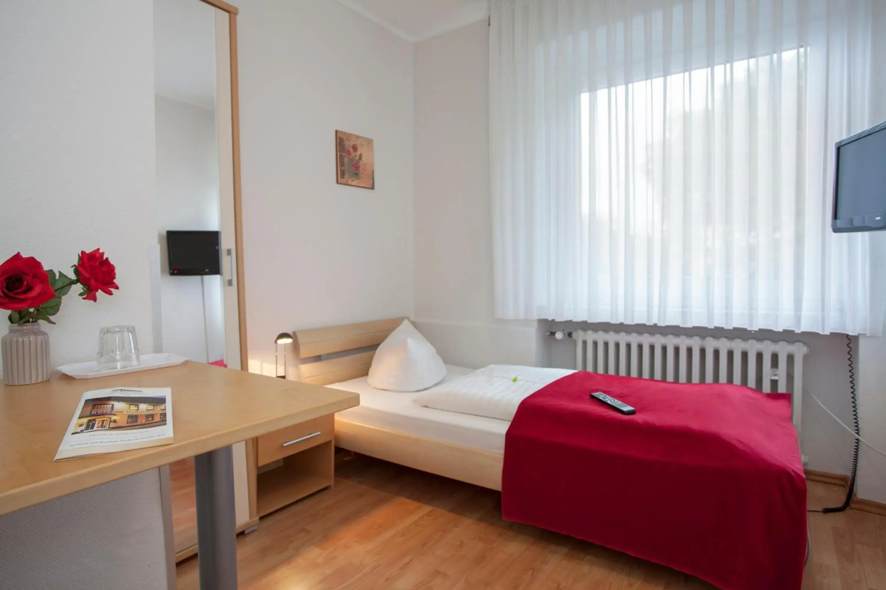 Single Room in Hotel Celina Niederrheinischer Hof Single Room in Hotel Celina Niederrheinischer Hof