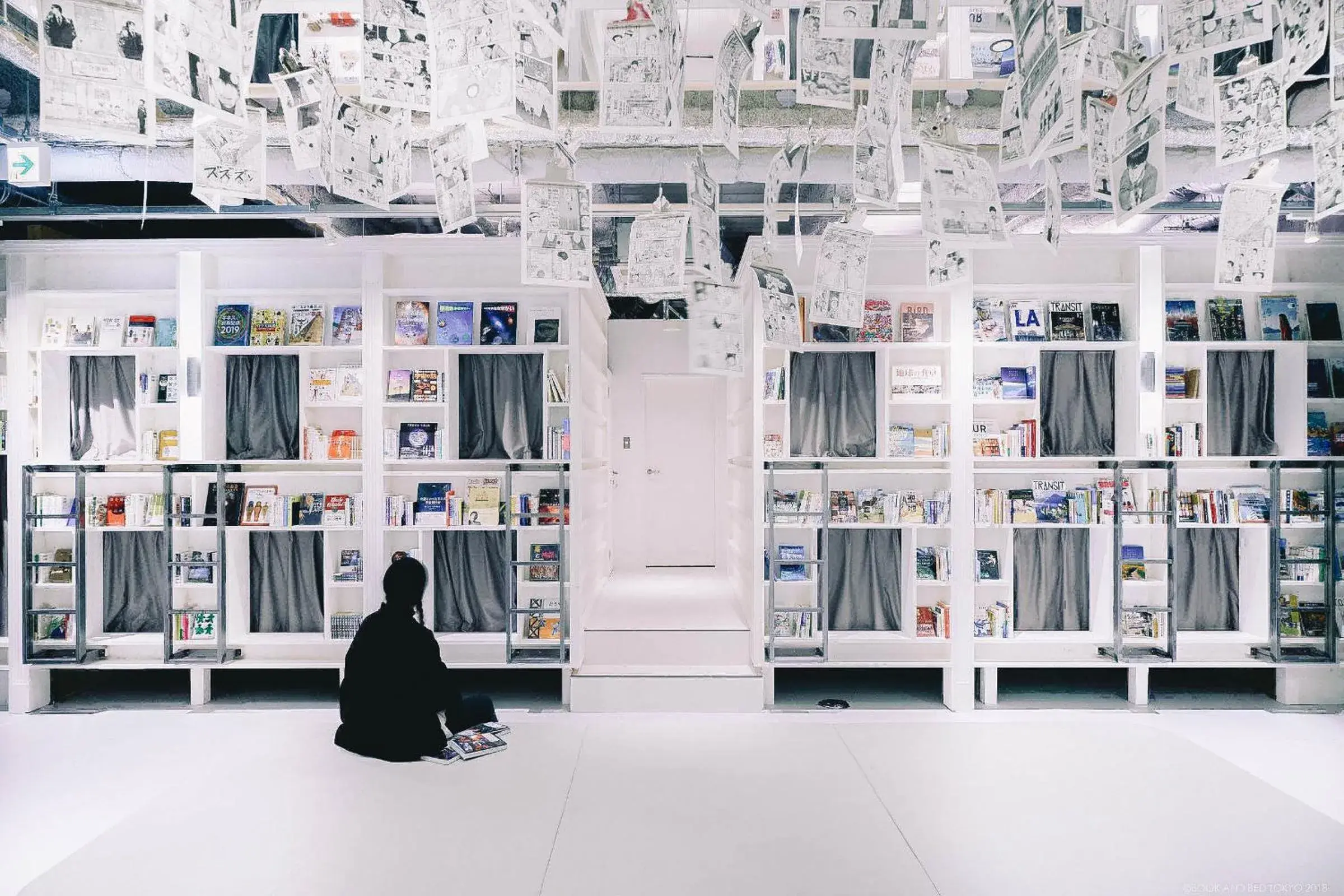 Communal lounge/ TV room in BOOK AND BED TOKYO Shinsaibashi Communal lounge/ TV room in BOOK AND BED TOKYO Shinsaibashi