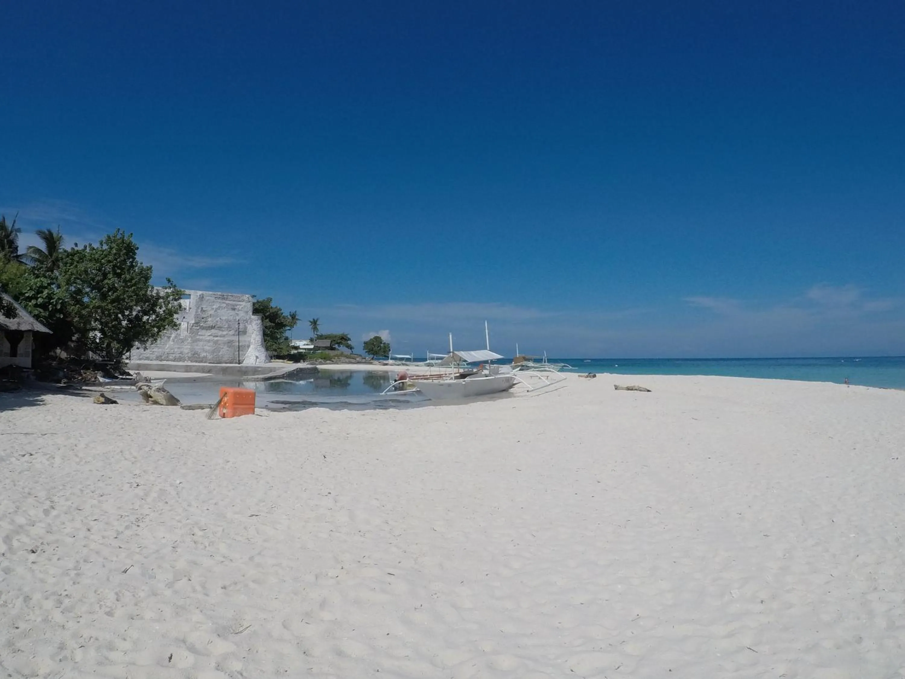 Property building in Junior & Nemesia's Cottages