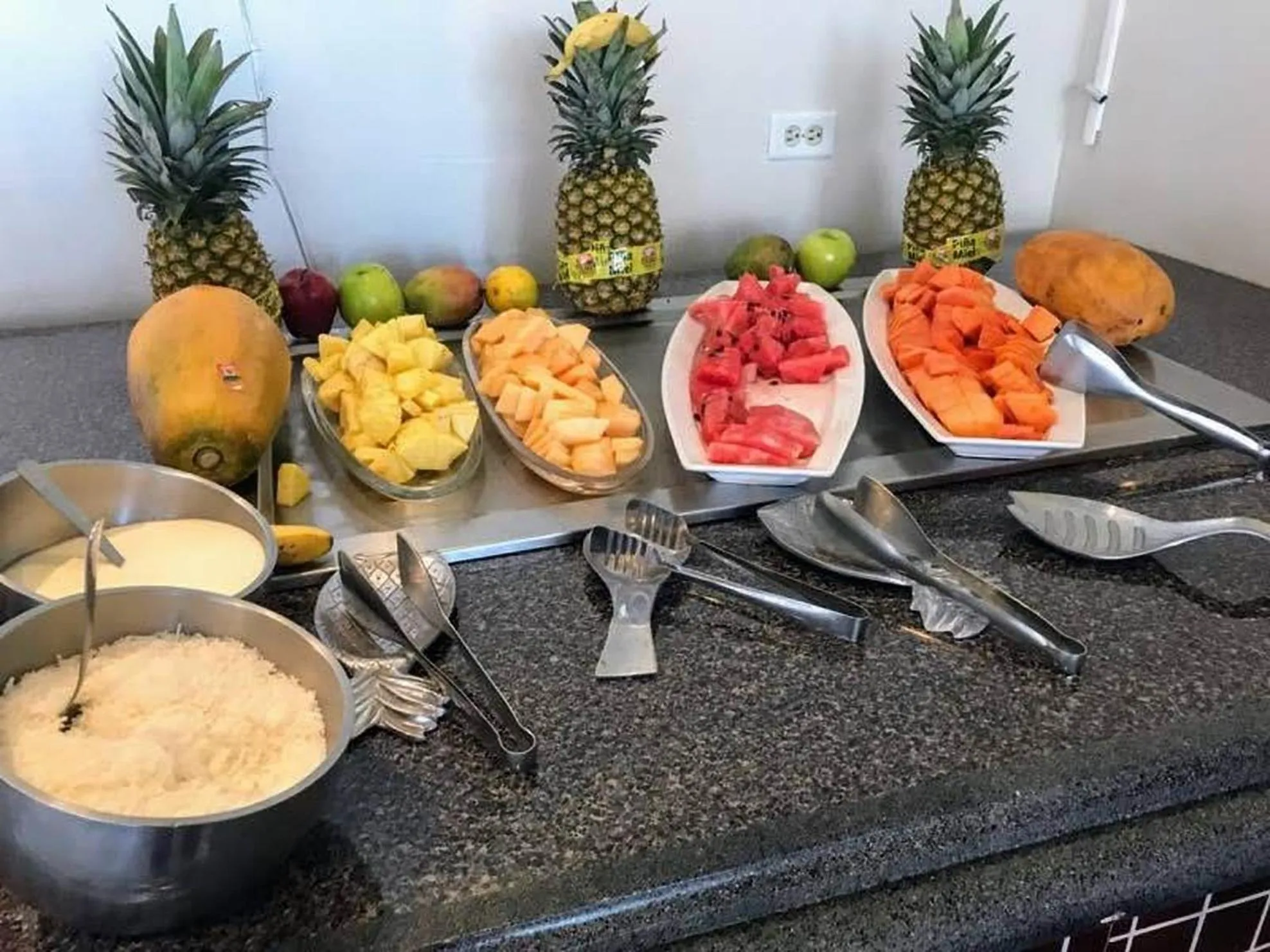 Breakfast in Le Grande Residency -Unmarried Couples are not Allowed