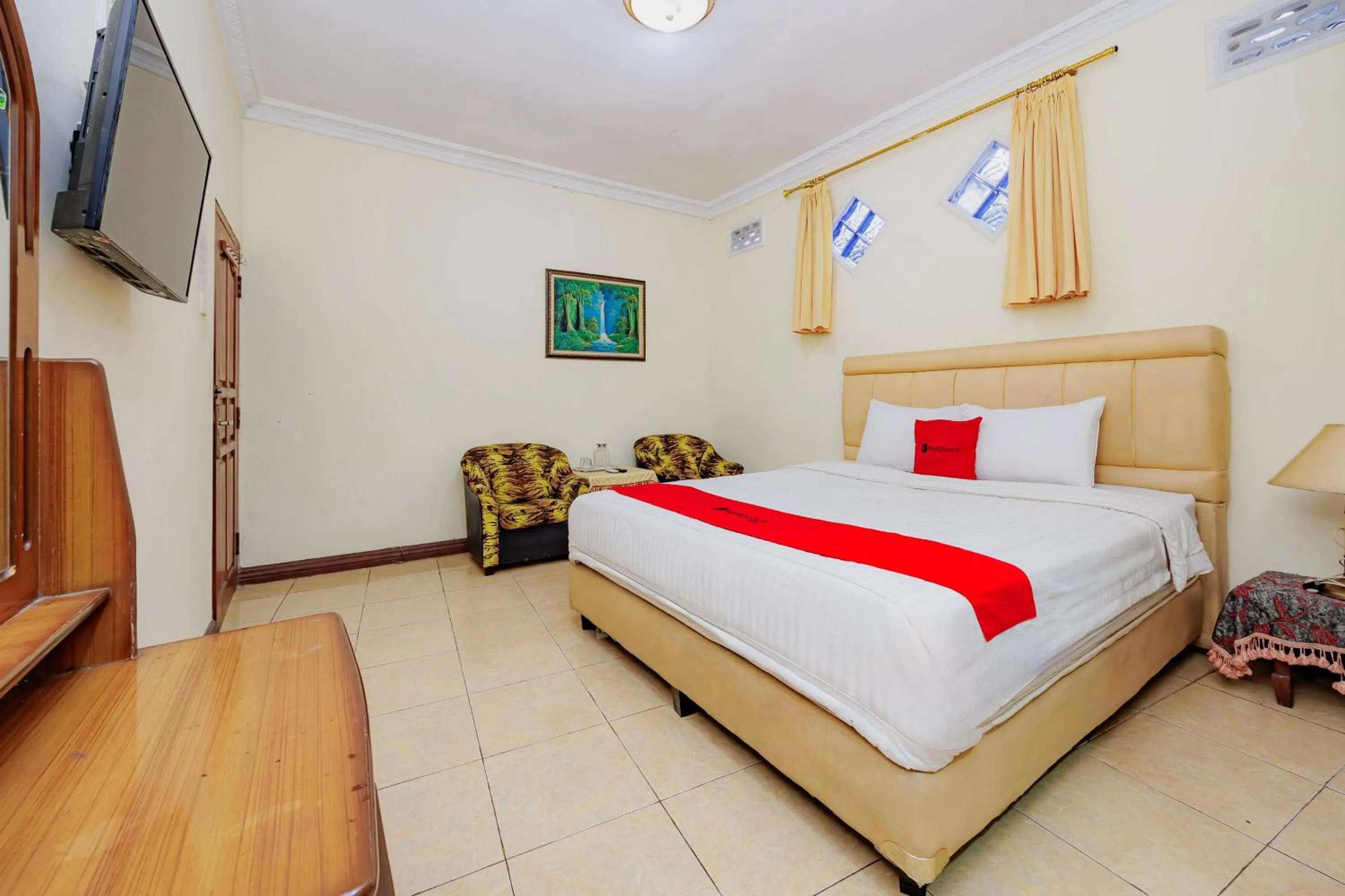 Bedroom in RedDoorz at Hotel Andalus Puncak