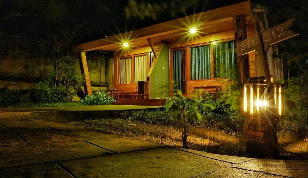 Night in Tan Son Nhat Con Dao Resort