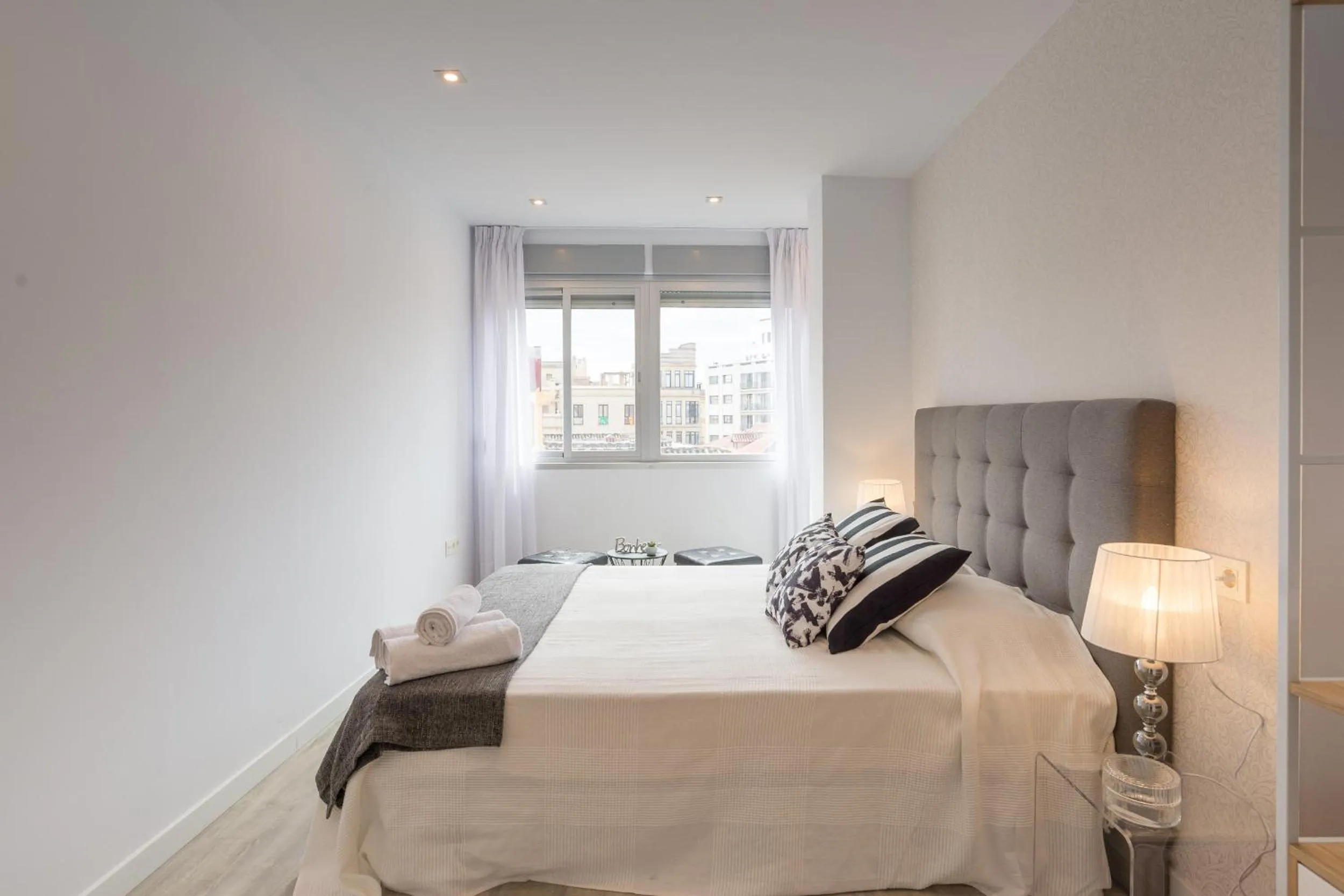 Other, Bed in Urbe10 Angel Ganivet 2 Bedrooms Apartment