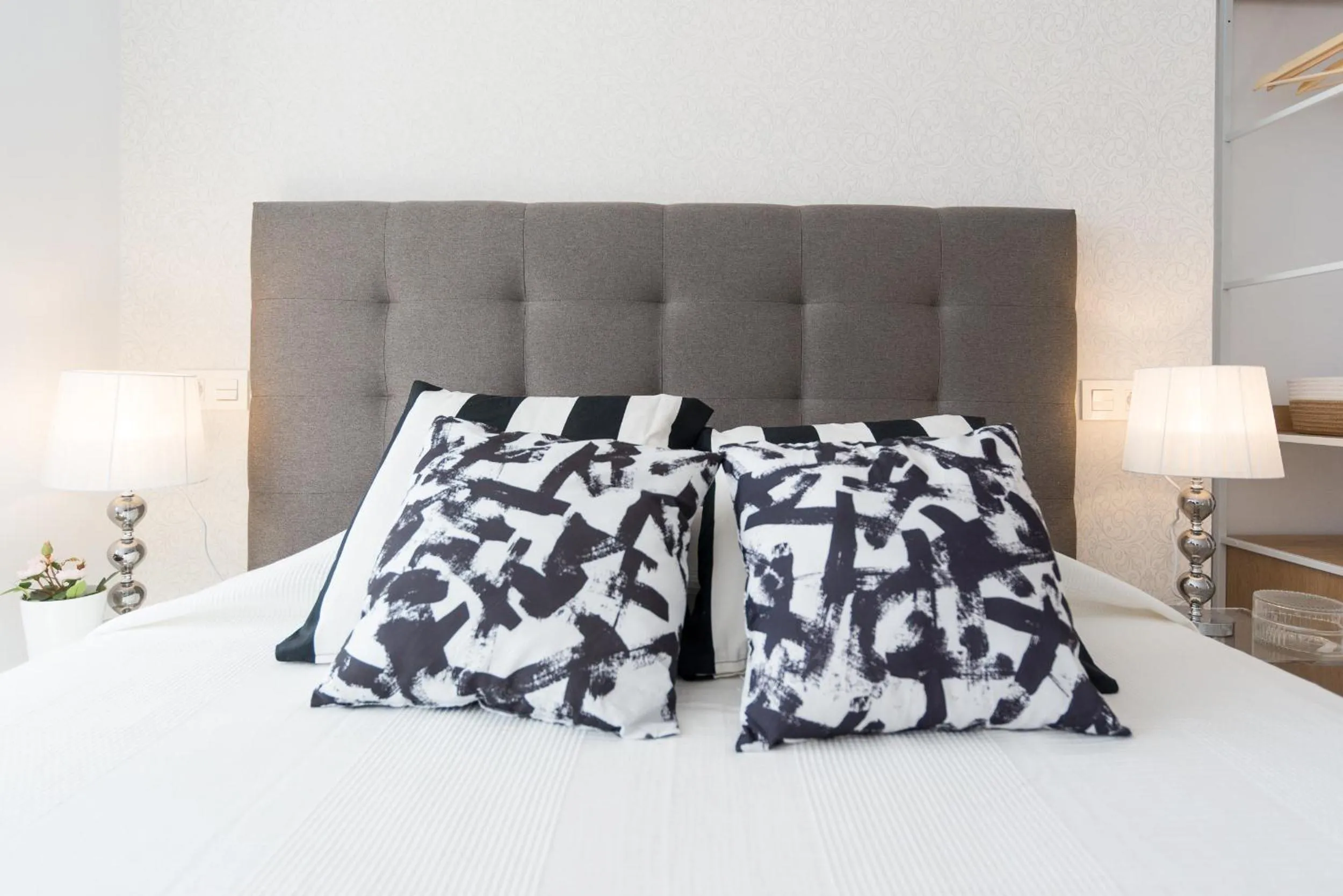 Other, Bed in Urbe10 Angel Ganivet 2 Bedrooms Apartment