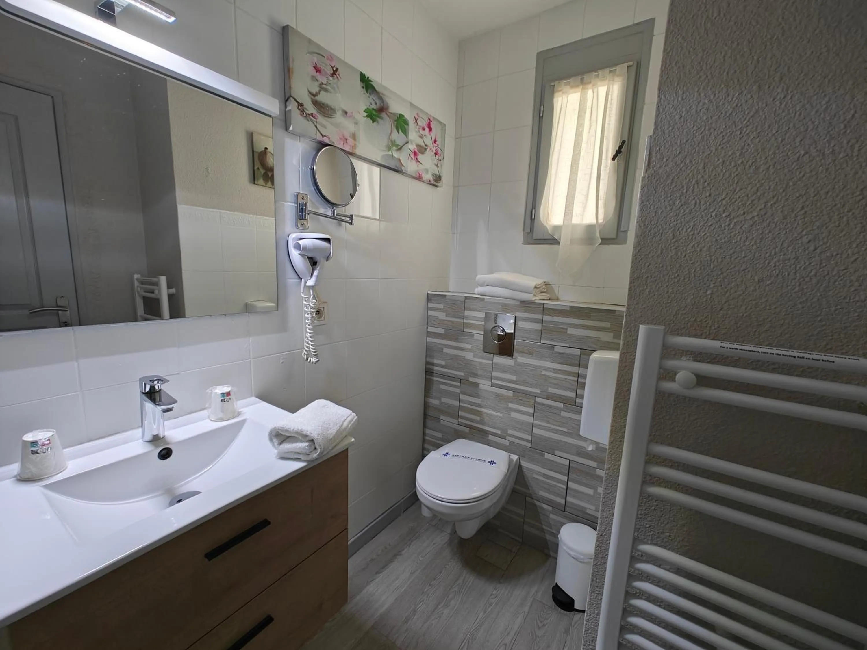 Toilet in Auberge Des Pins