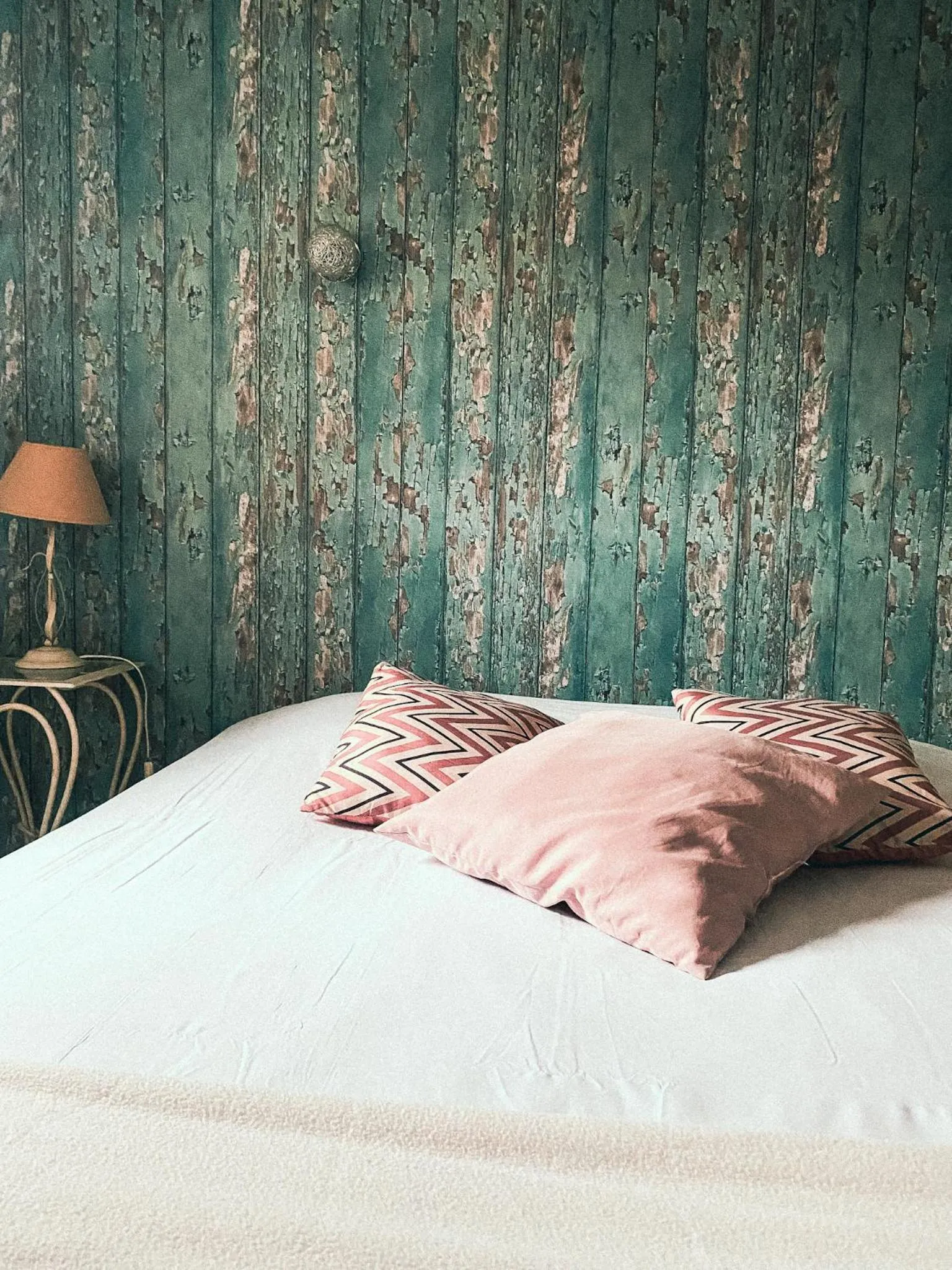 Property building, Bed in Auberge Des Pins