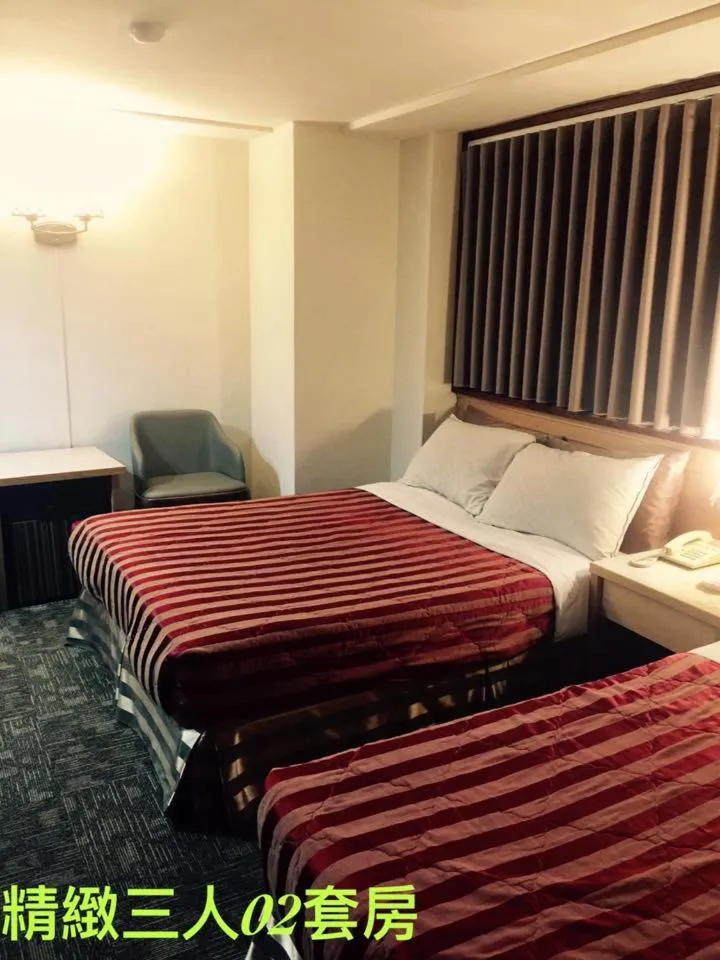 Bed in Lo Fo Hotel
