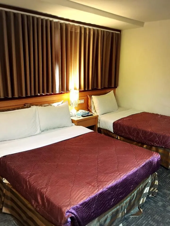 Bed in Lo Fo Hotel