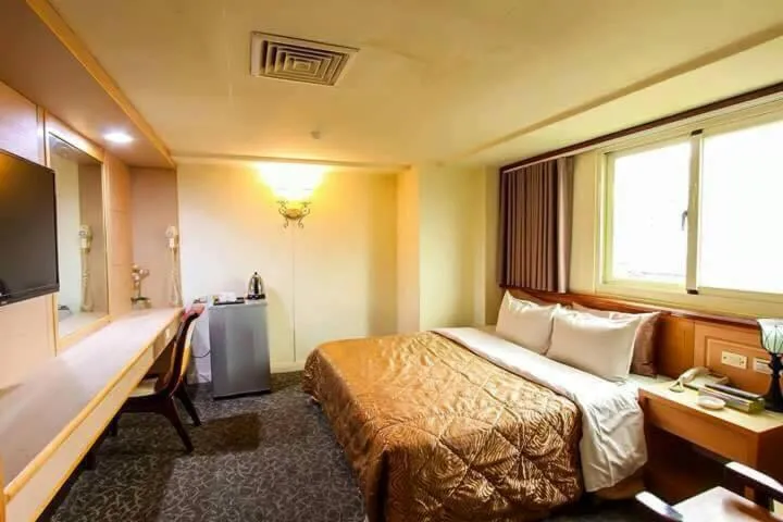 Bed in Lo Fo Hotel