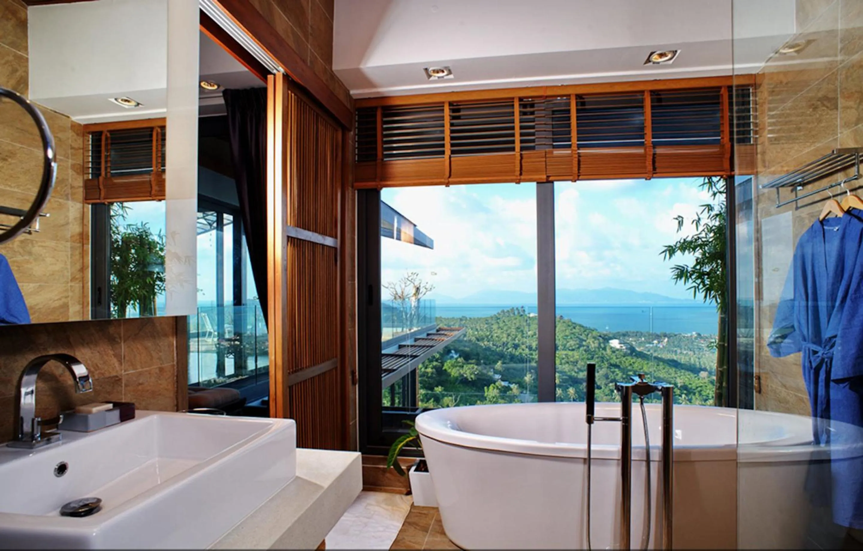 Bathroom in 9 Bedroom Sea Blue View Villa - 5 Star with Staff SDV080A-By Samui Dream Villas