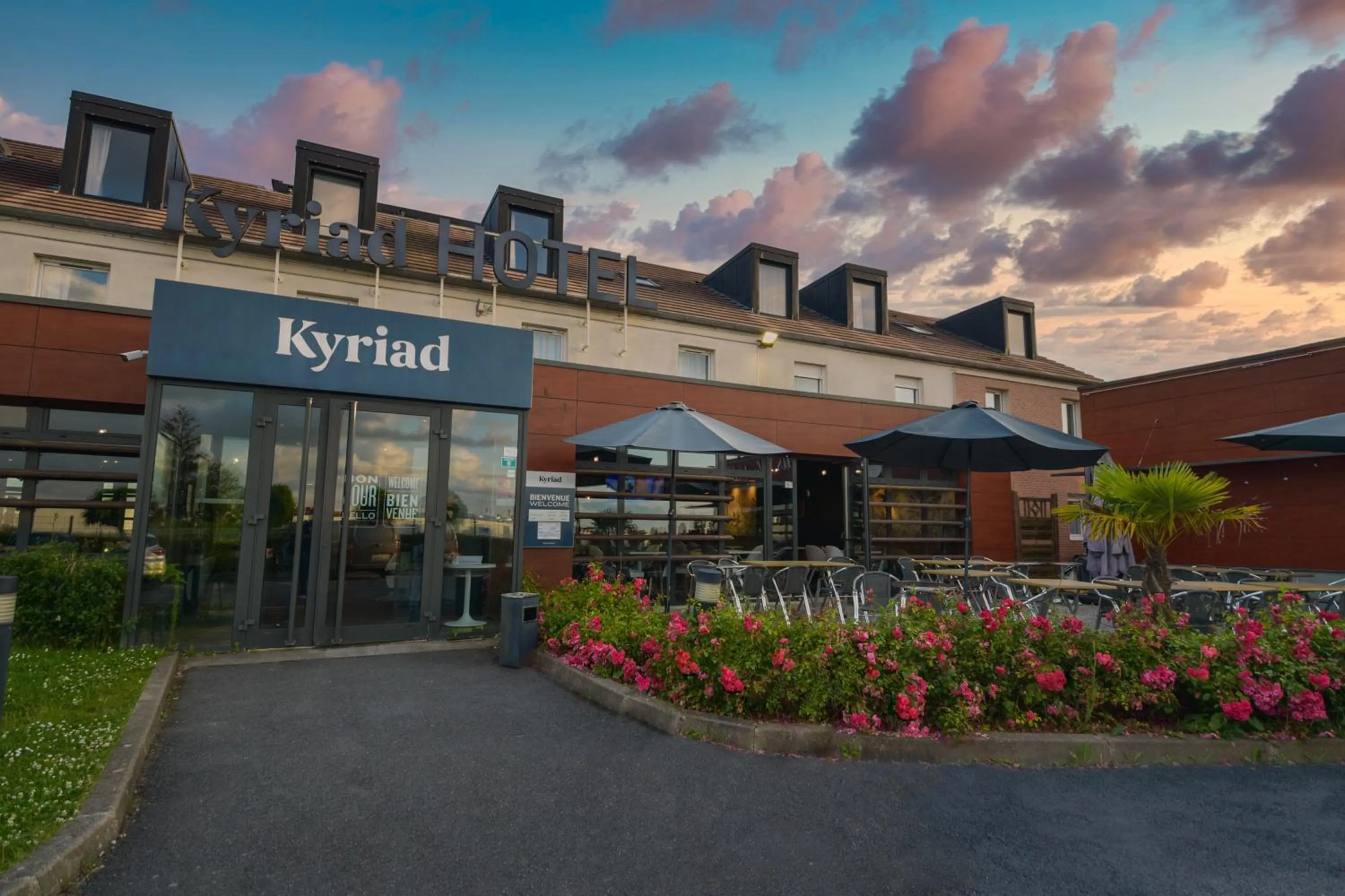 Property building in Kyriad Crepy En Valois