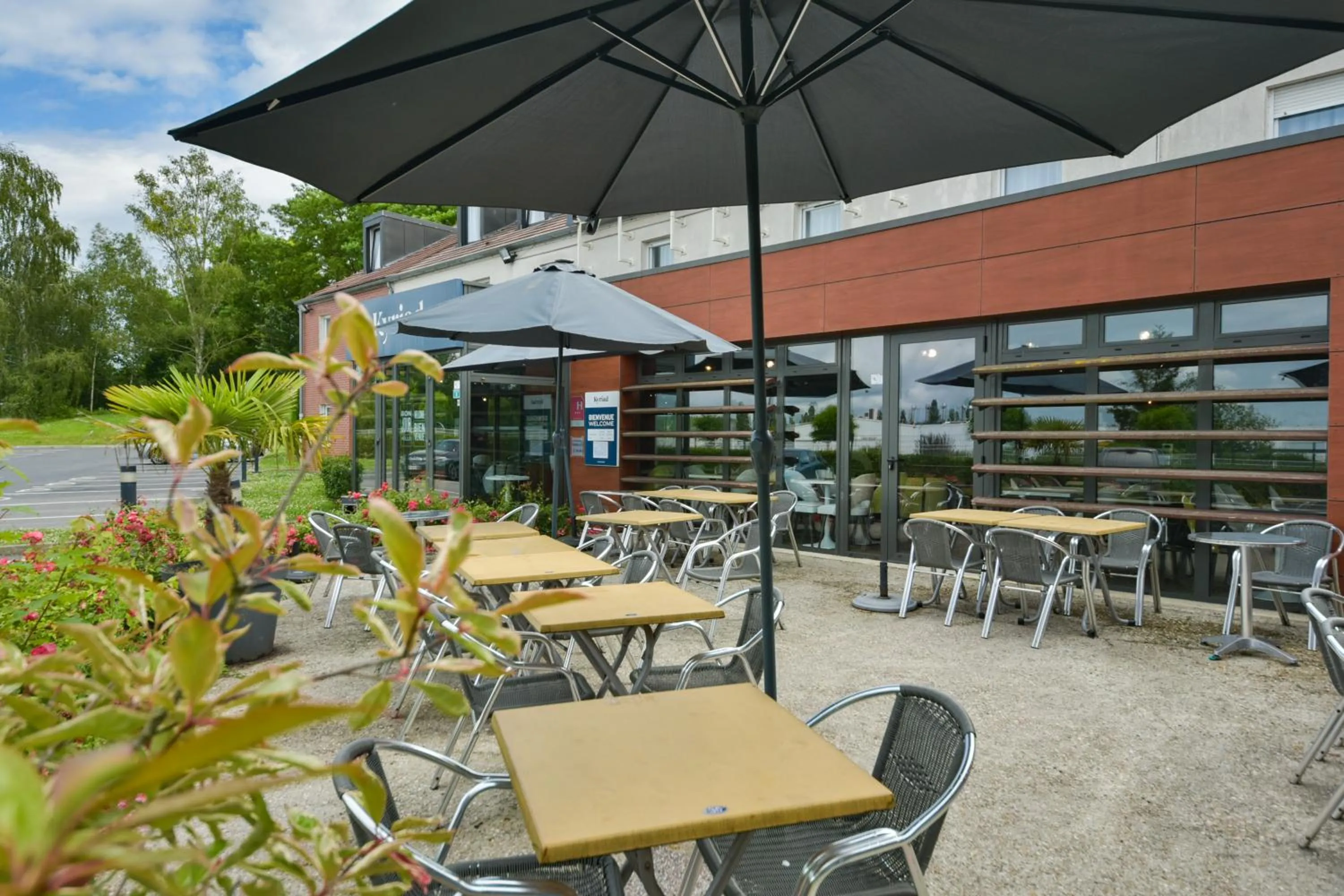 Patio in Kyriad Crepy En Valois