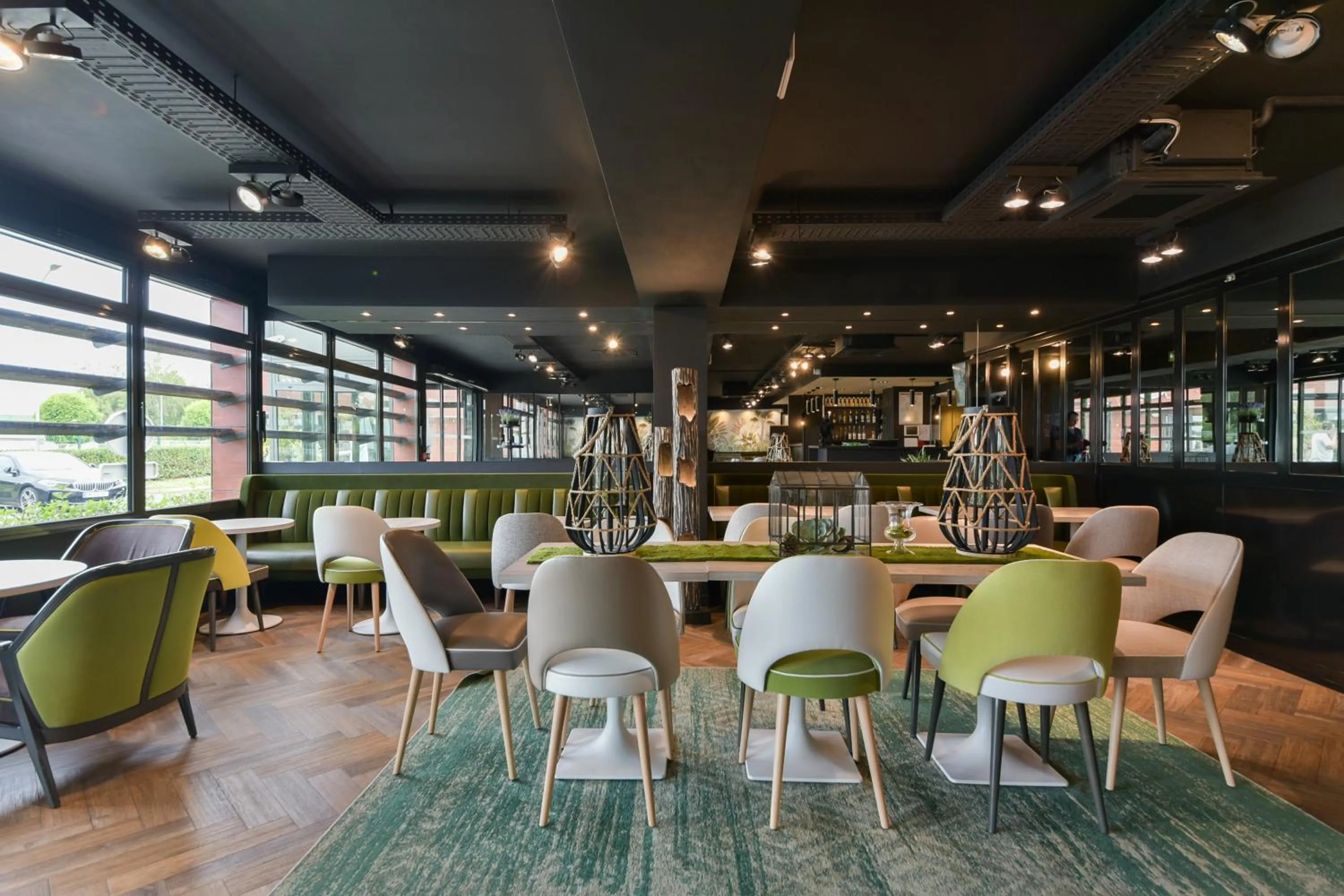 Seating area in Kyriad Crepy En Valois