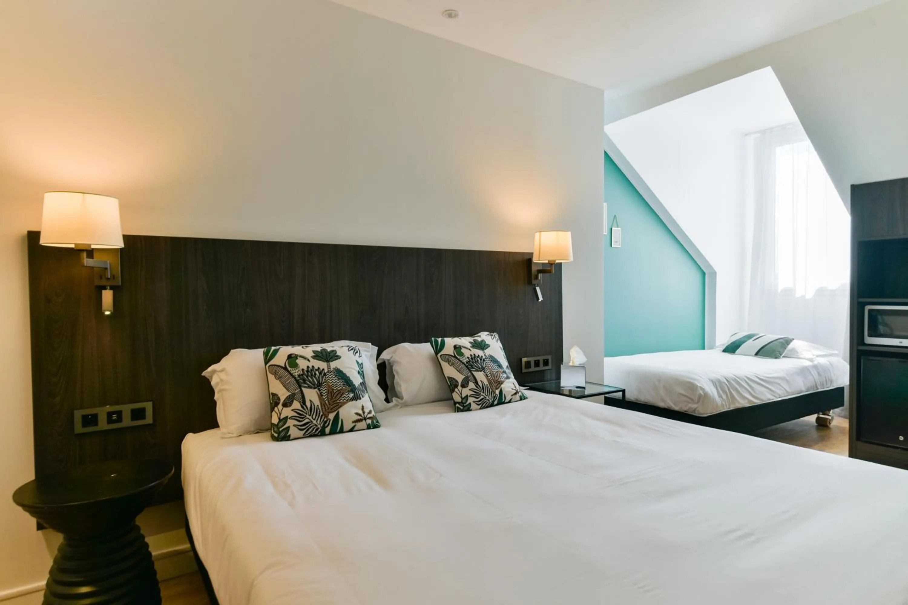 Bedroom, Bed in Kyriad Crepy En Valois